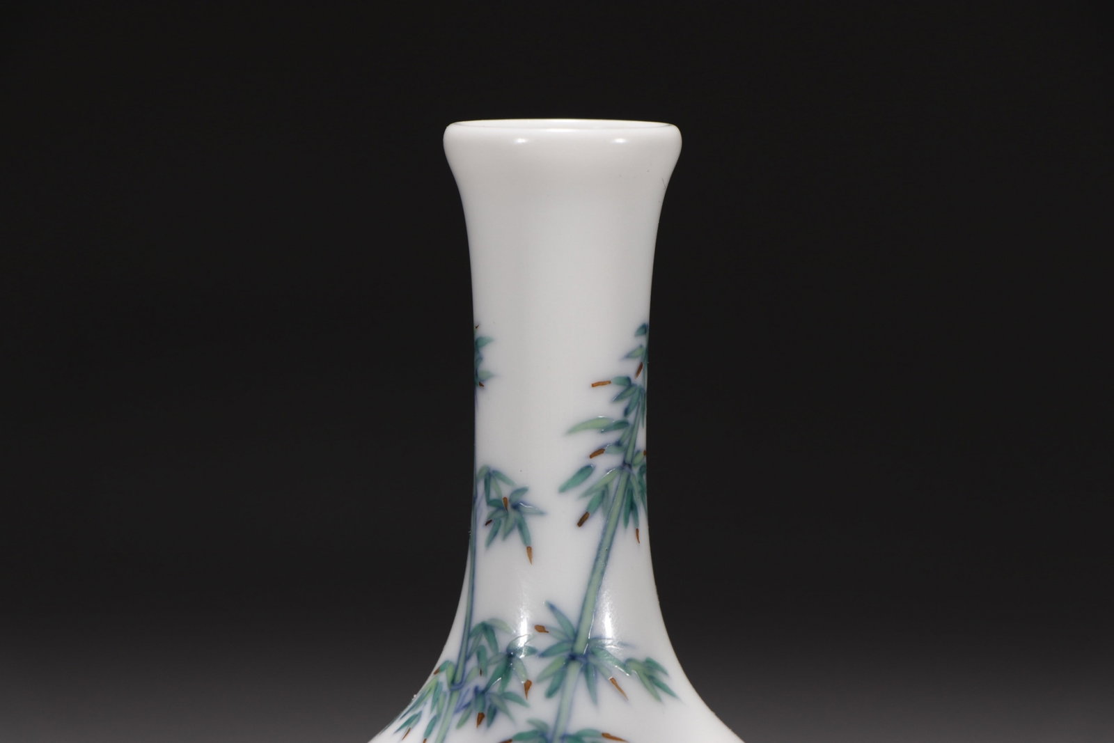 An Exquisite Doucai Bamboo Pattern Vase - 2