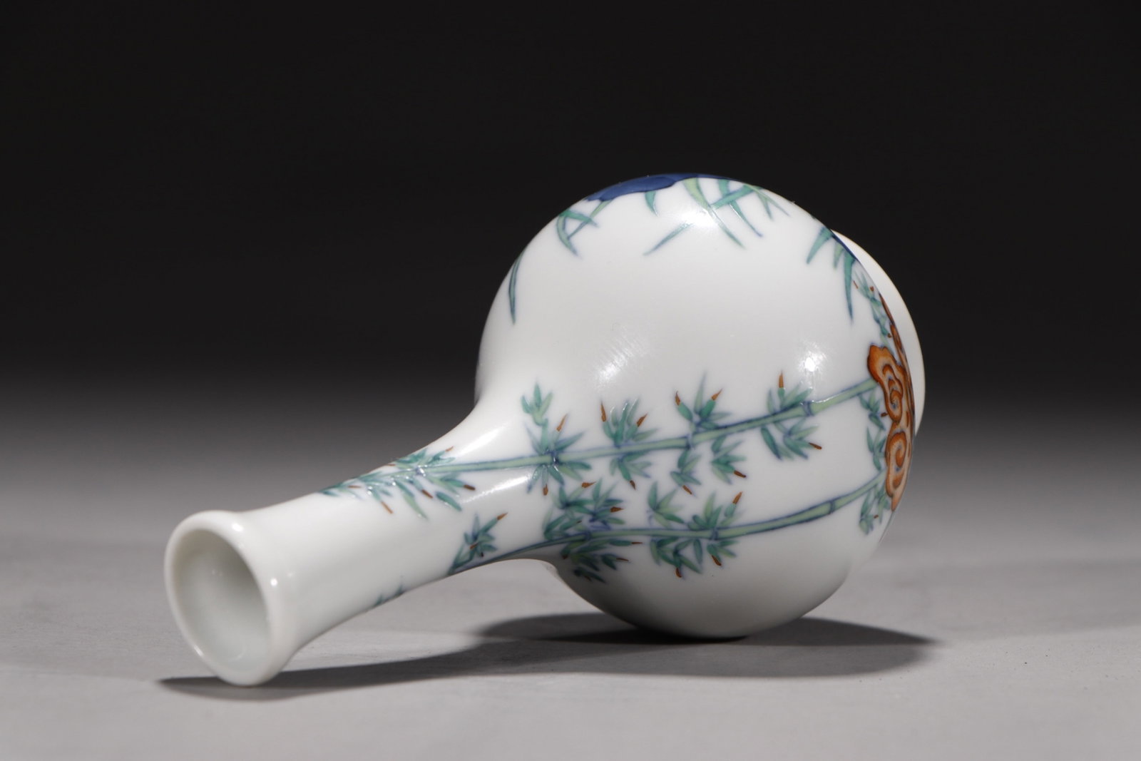 An Exquisite Doucai Bamboo Pattern Vase - 8