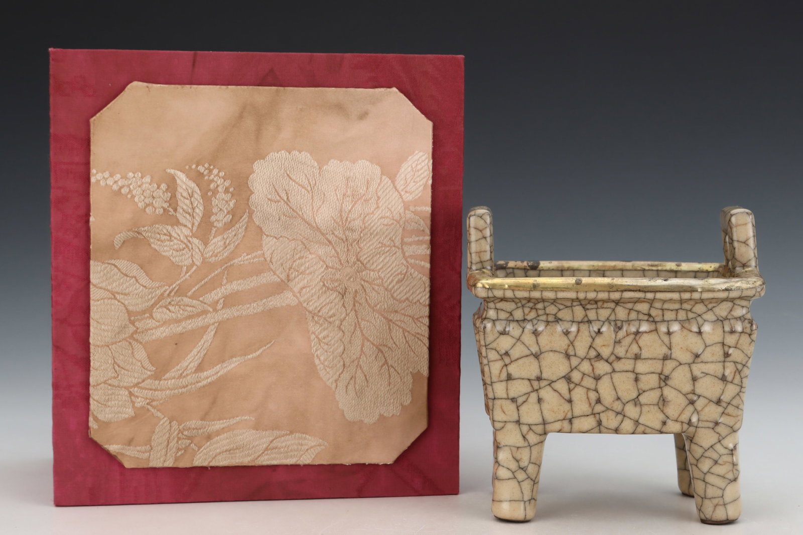 An Exquisite Ge yao Yellow Glazed Painted Gold Double-Ears Censer: An Exquisite Ge yao Yellow Glazed Painted Gold Double-Ears Censer,Song Dynasty,China,Size:5.8inx5.5in 哥窑黄釉描金双耳香炉,中国&