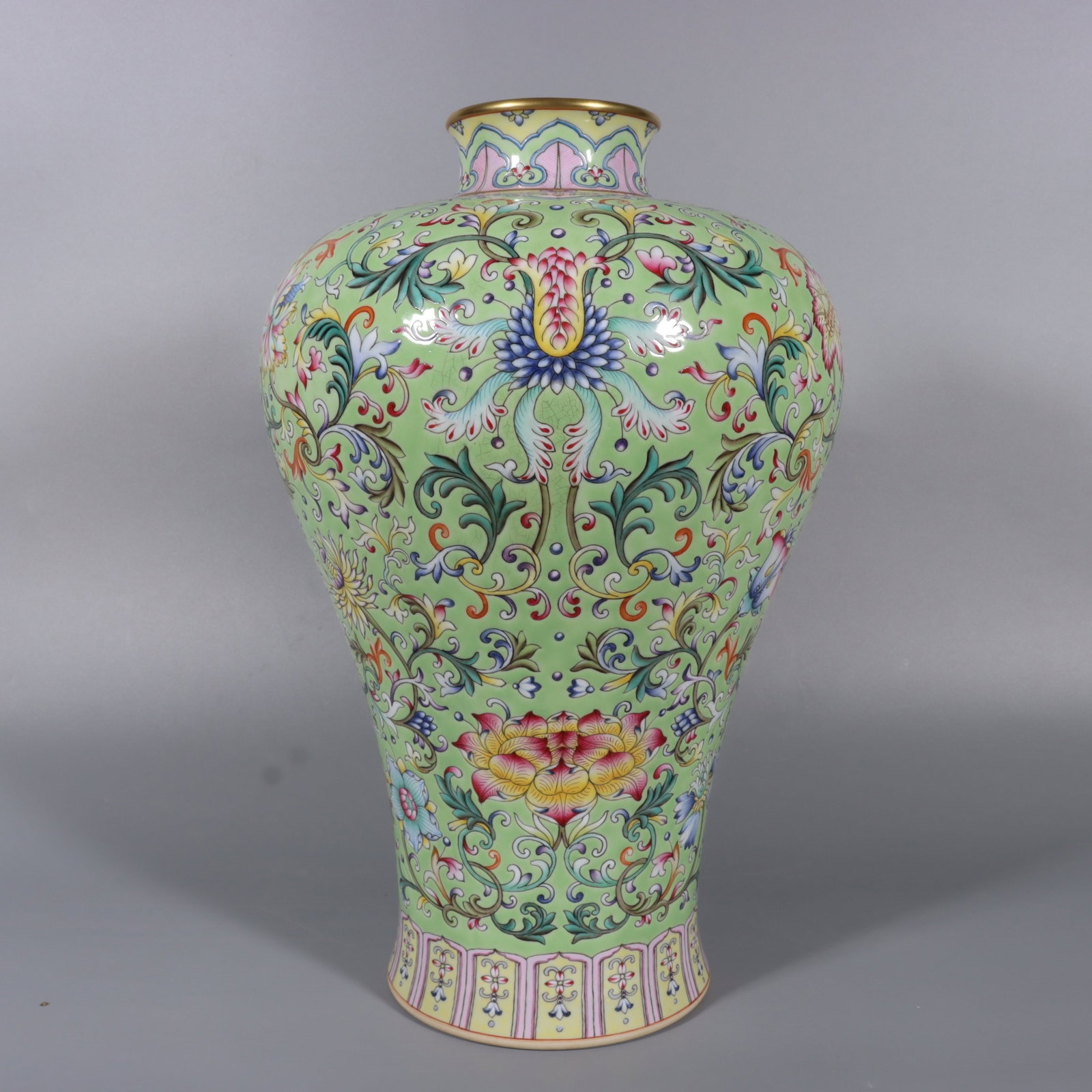 A Rare Turquoise Glazed Famille-Rose Painted Gold Lotus Pattern Vase
