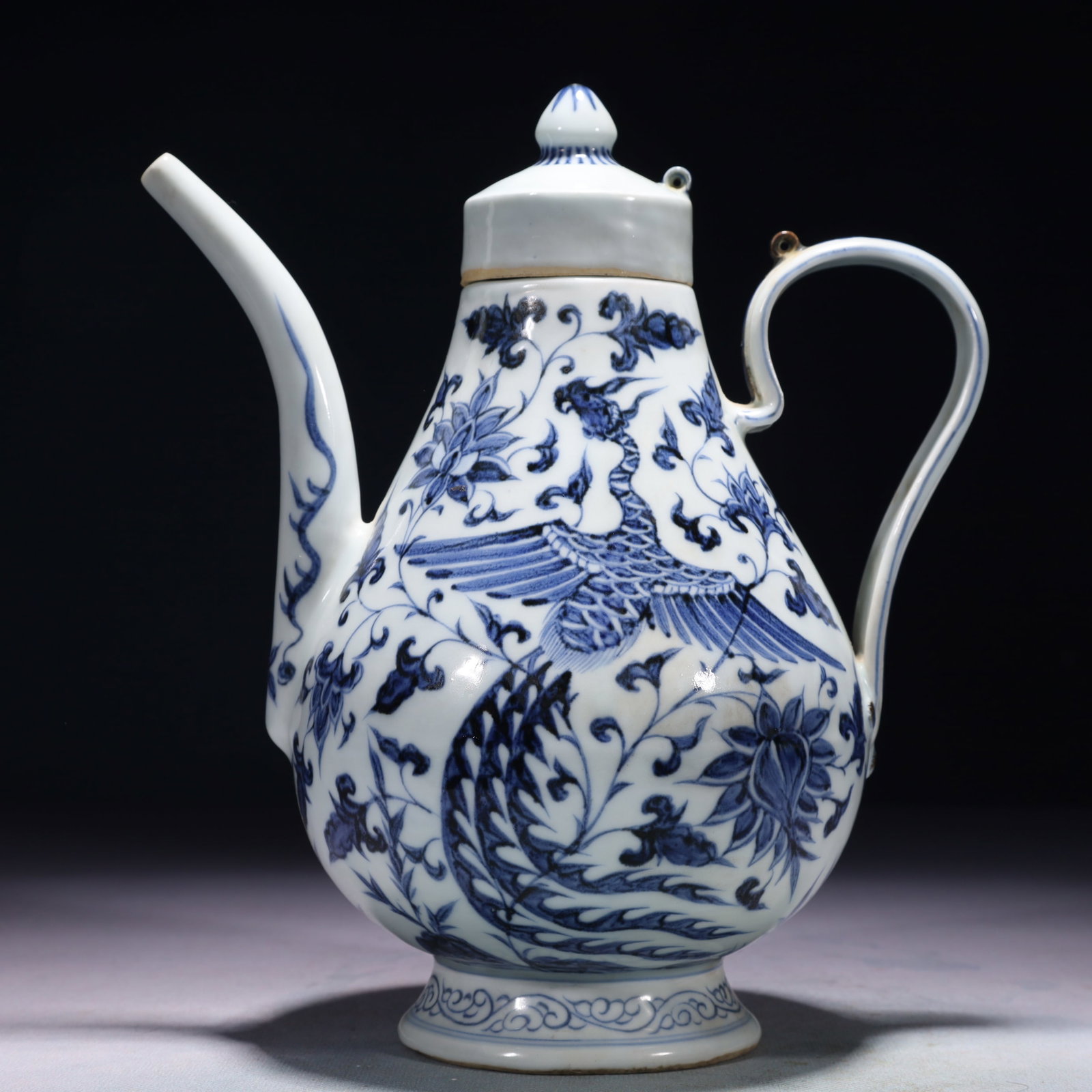 An Exquisite Blue and White Lotus and Phoenix Pattern Ewer