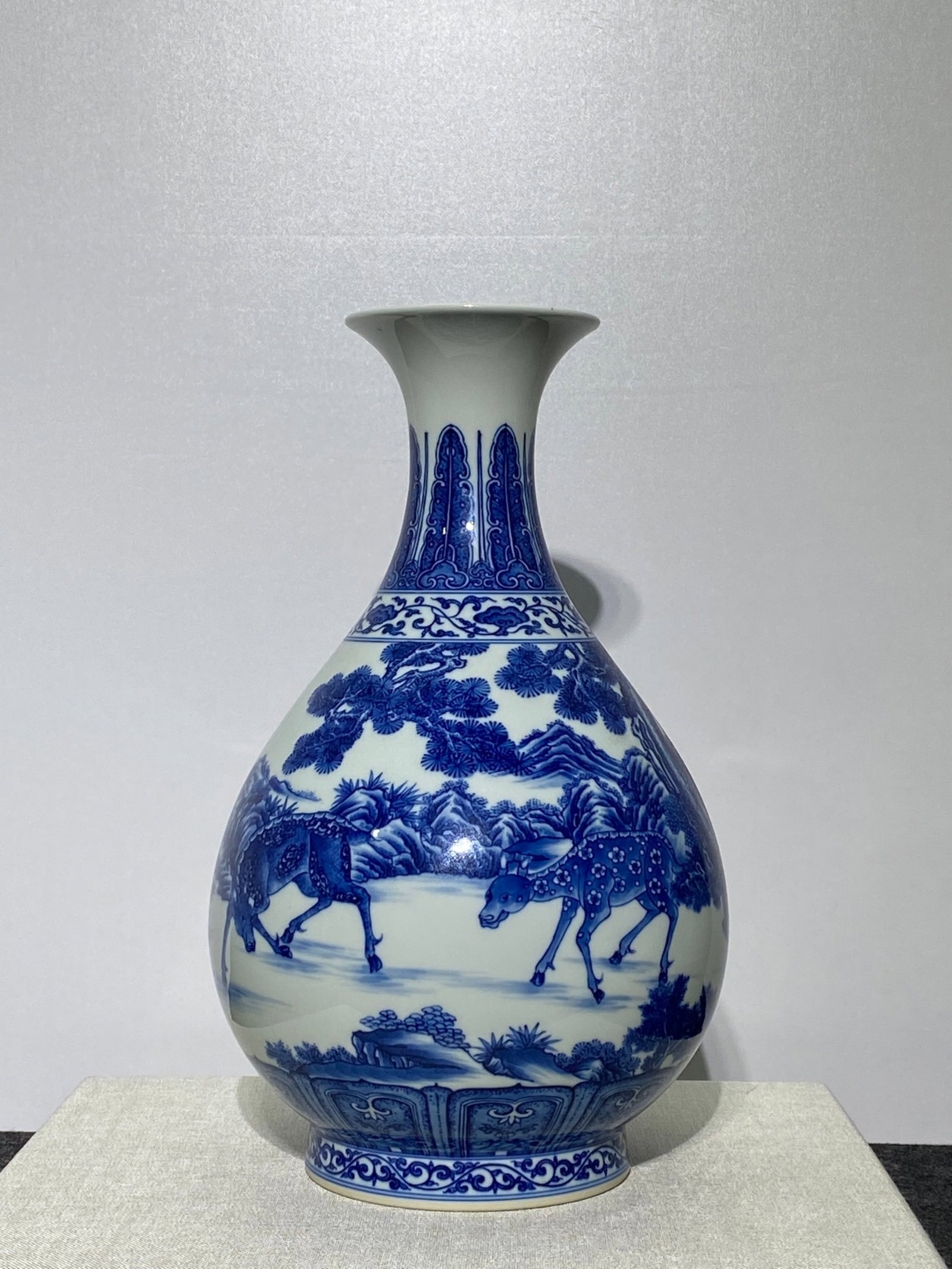 A Rare Blue and White Pine and Deer Pattern Vase