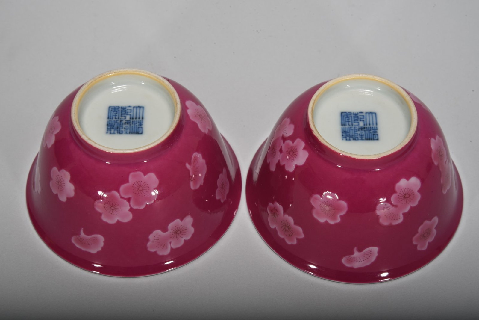 A Pair of Exquisite Ruby Red-Glazed Flower Pattern Cups - 3