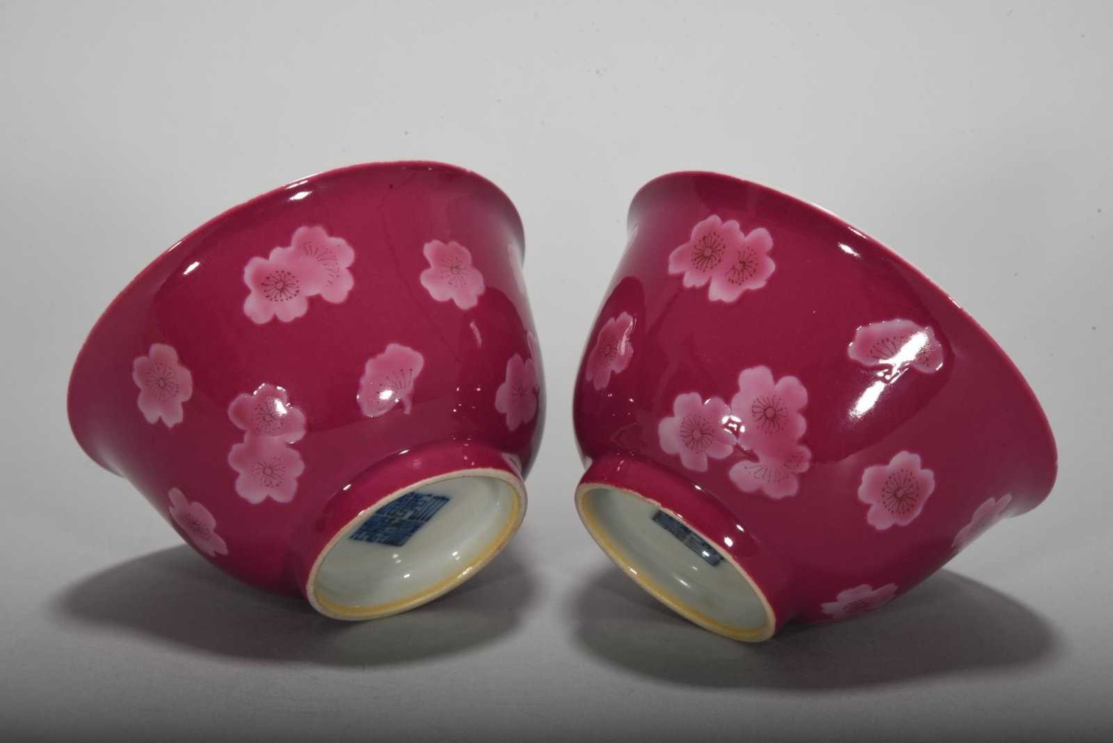 A Pair of Exquisite Ruby Red-Glazed Flower Pattern Cups - 4