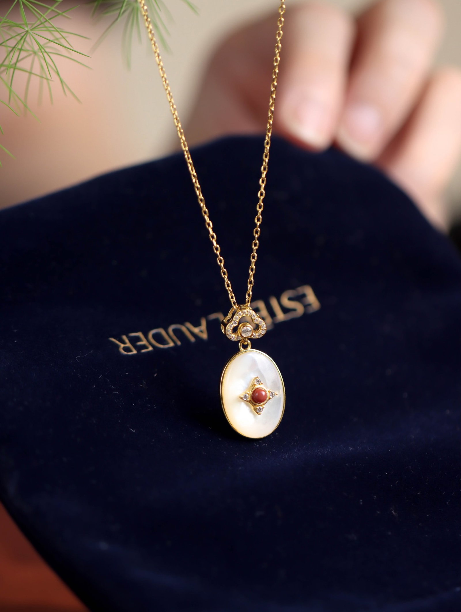 An Exquisite Sterling Silver-Gold Plated Inlaid Shell Pendant,Inlaid Agate and Diamond (1 of 3)