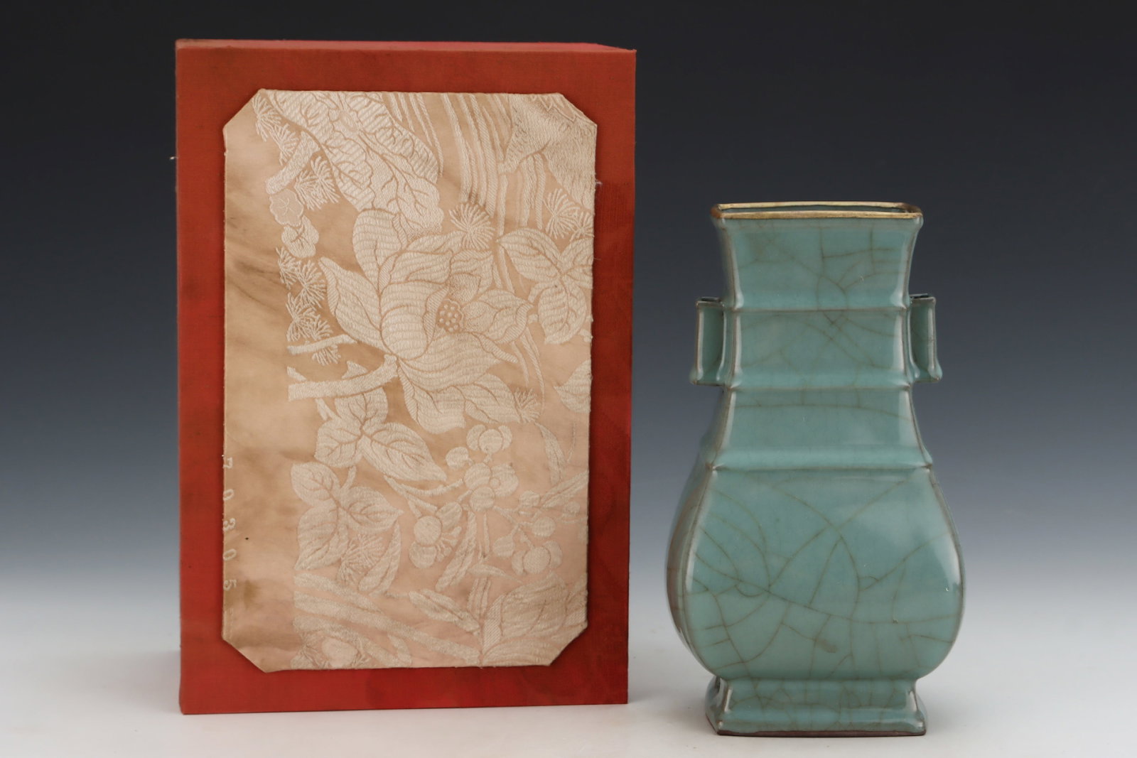 An Exquisite Guan yao Celadon Glazed Painted Gold Double-Ears Vase,with an Imperial Poem by Emperor