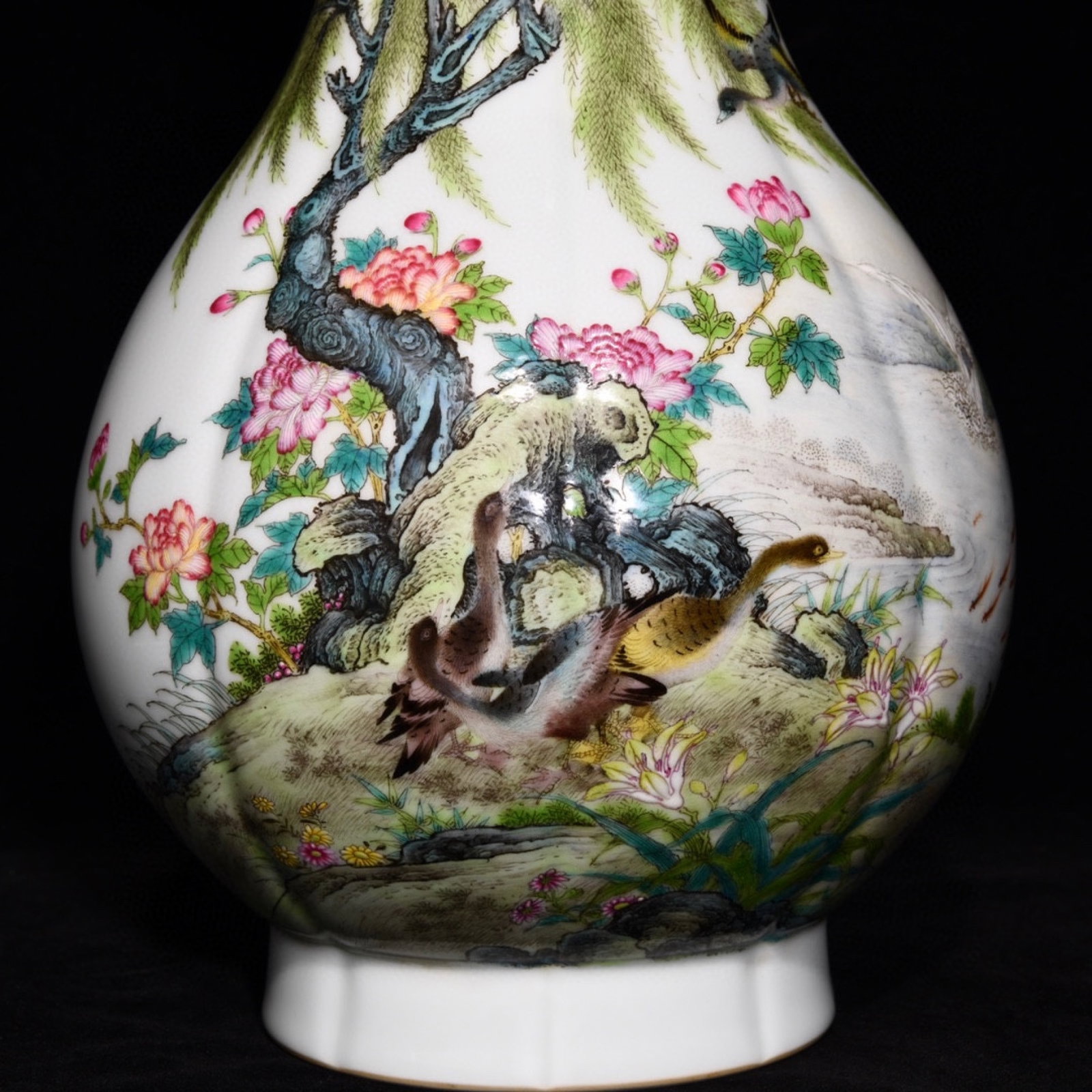 A Rare Famille-Rose Flower Pattern Vase,with poem - 5