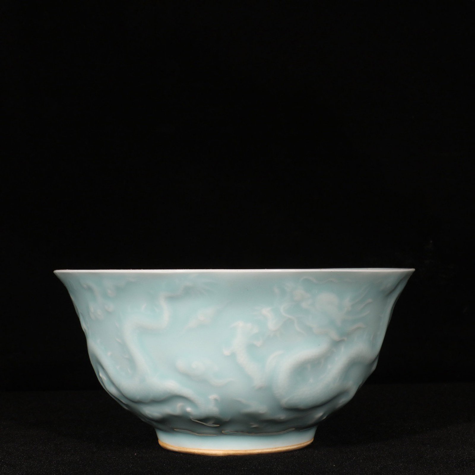 An Exquisite Celadon Glazed Auspicious Cloud and Dragon Pattern Cup - 6