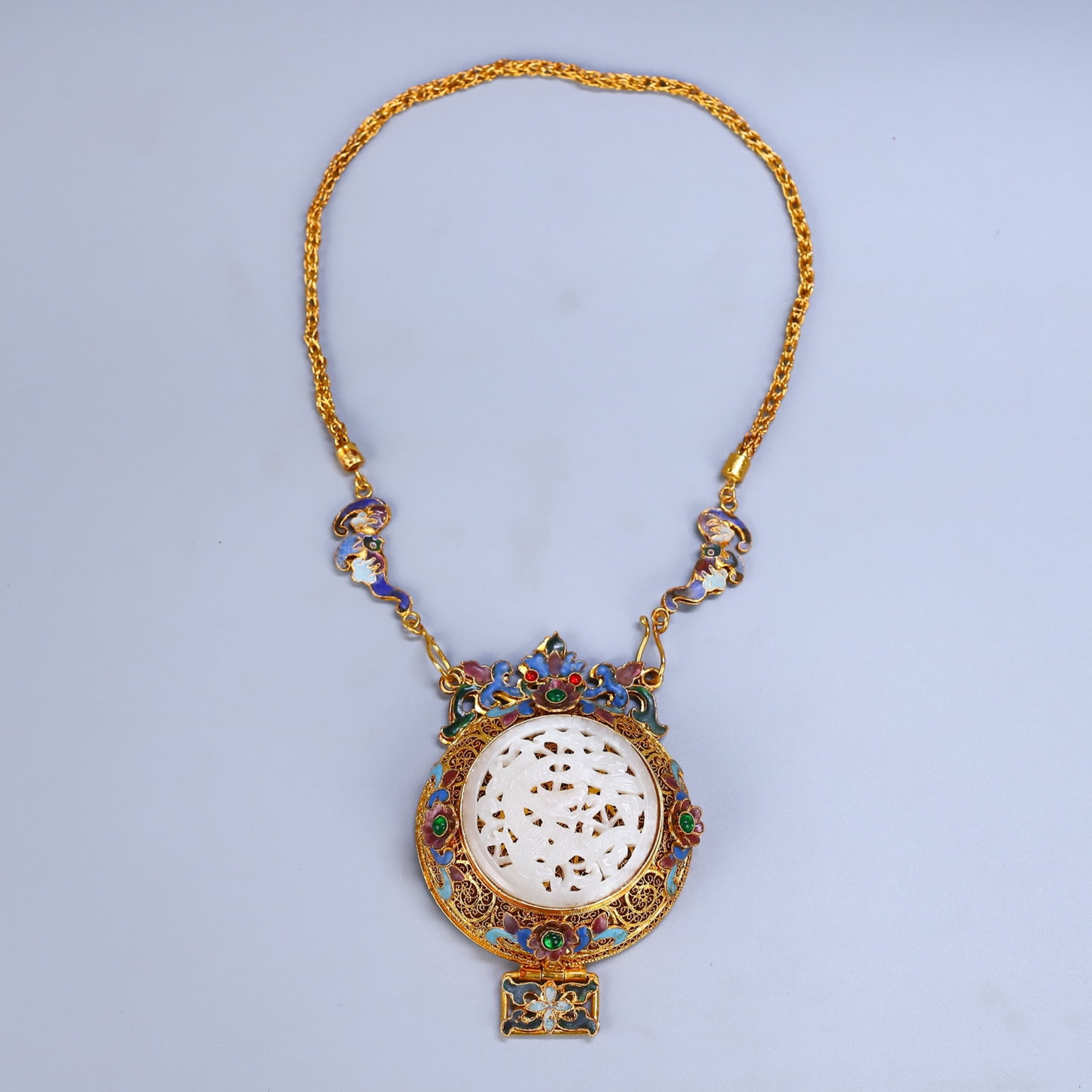 A Rare Filigree and Gilding Inlaid White Jade Hollow Phoenix Pattern Pendant,Inlaid Gems