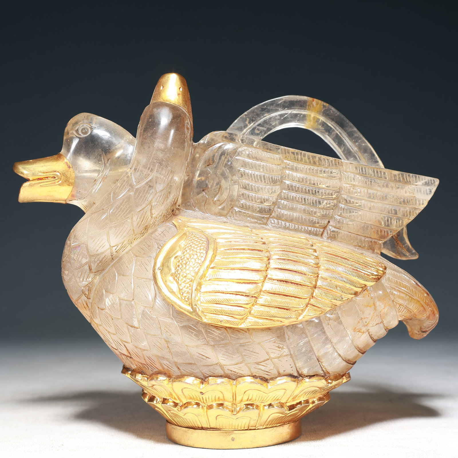An Exquisite Crystal Cover with Gold Goose-Shaped Pot