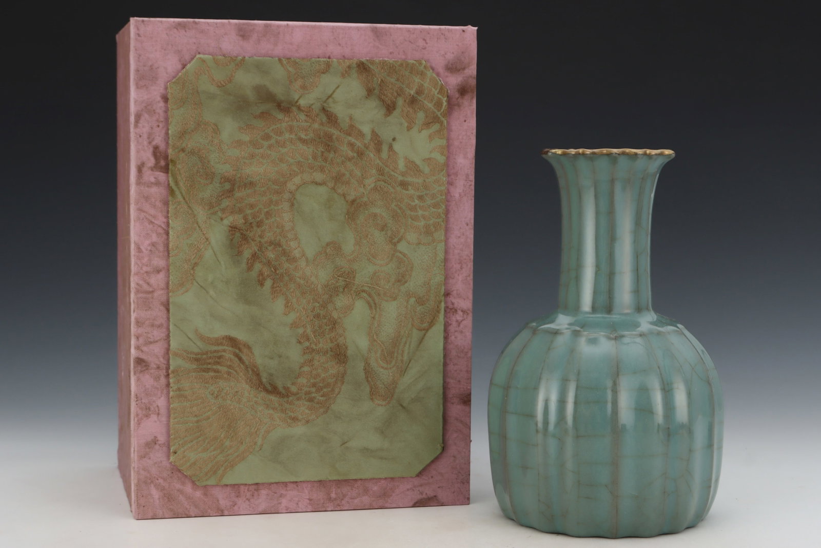 An Exquisite Guan yao Celadon Glazed Painted Gold Vase,with an Imperial Poem by Emperor Qianlong