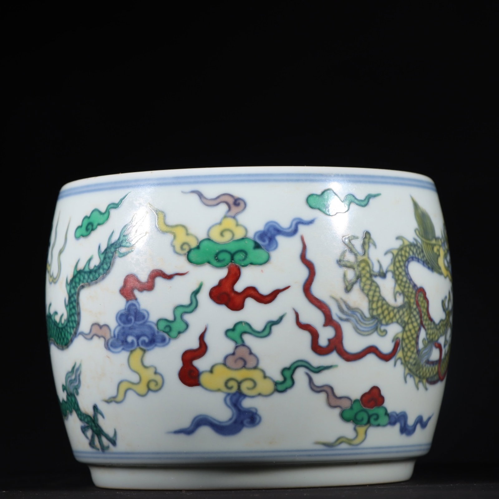 An Exquisite Doucai Auspicious Cloud and Dragon Pattern Jar - 6
