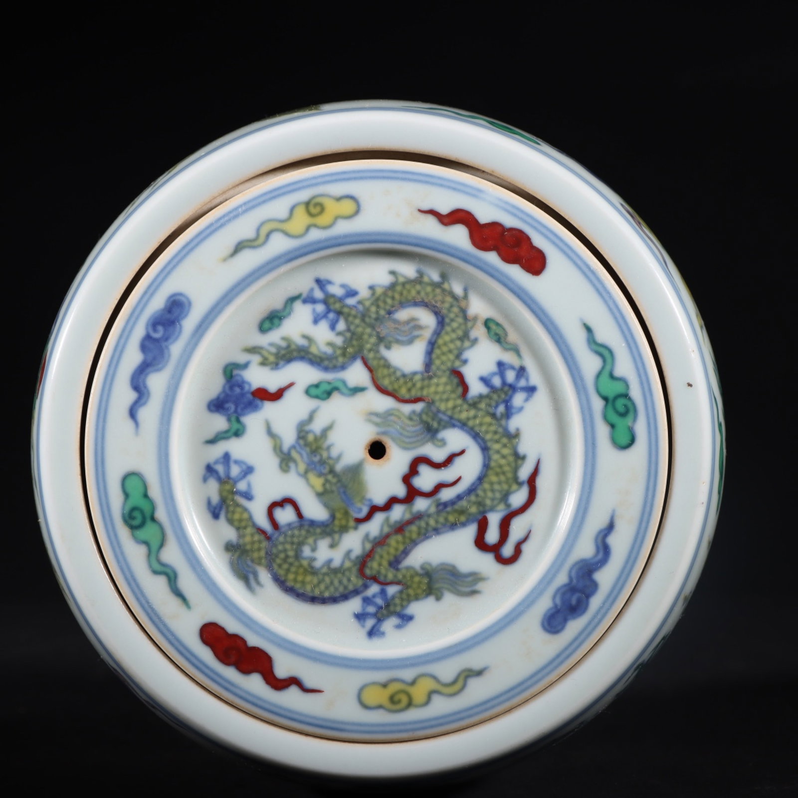 An Exquisite Doucai Auspicious Cloud and Dragon Pattern Jar - 7