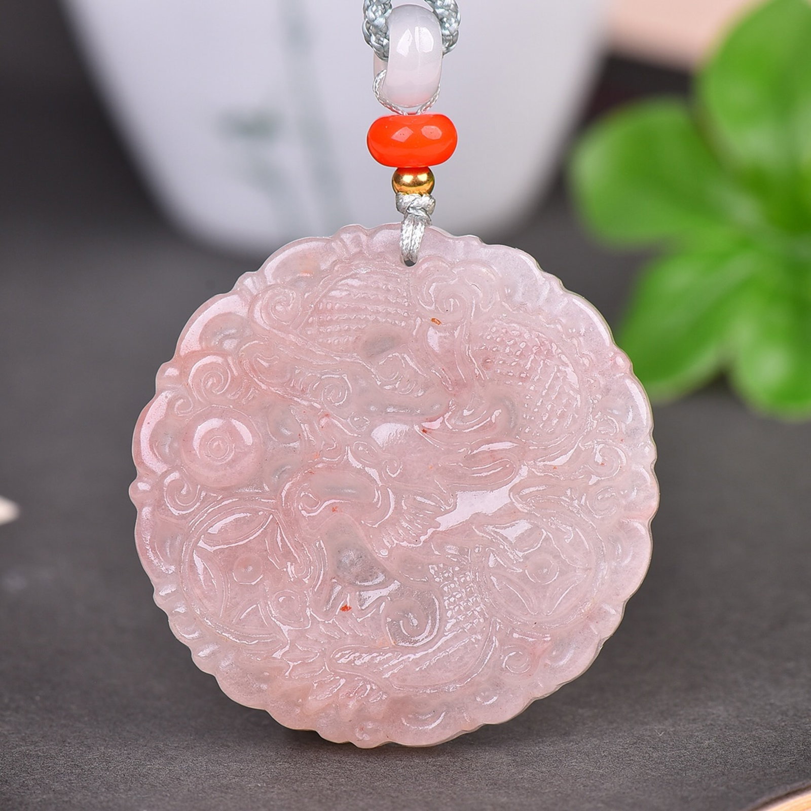 An Exquisite White Jade Dragon Pattern Pendant: An Exquisite White Jade Dragon Pattern Pendant,Size:48mmx48mm 白玉龙纹挂件