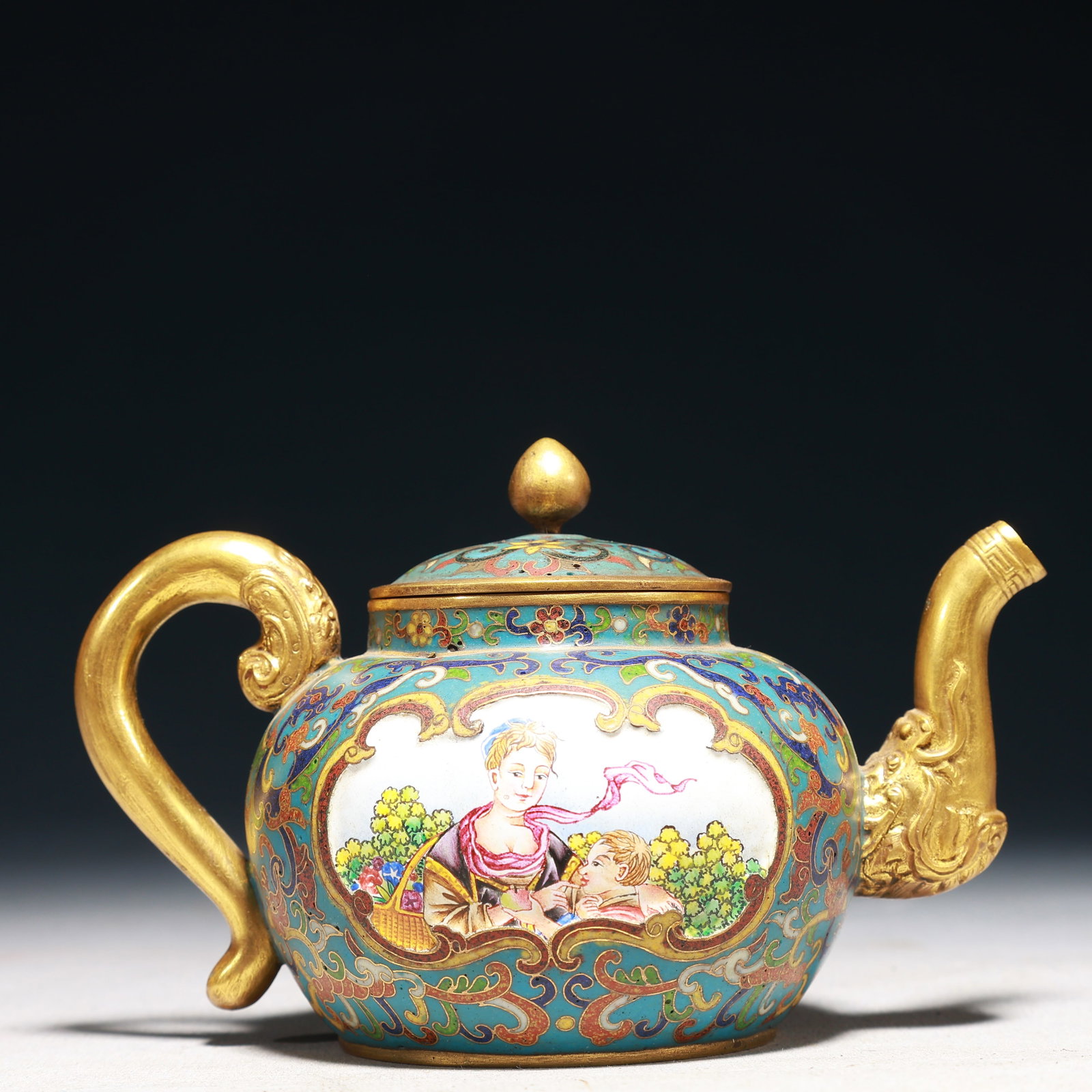 An Exquisite Cloisonne Figure Pattern Teapot