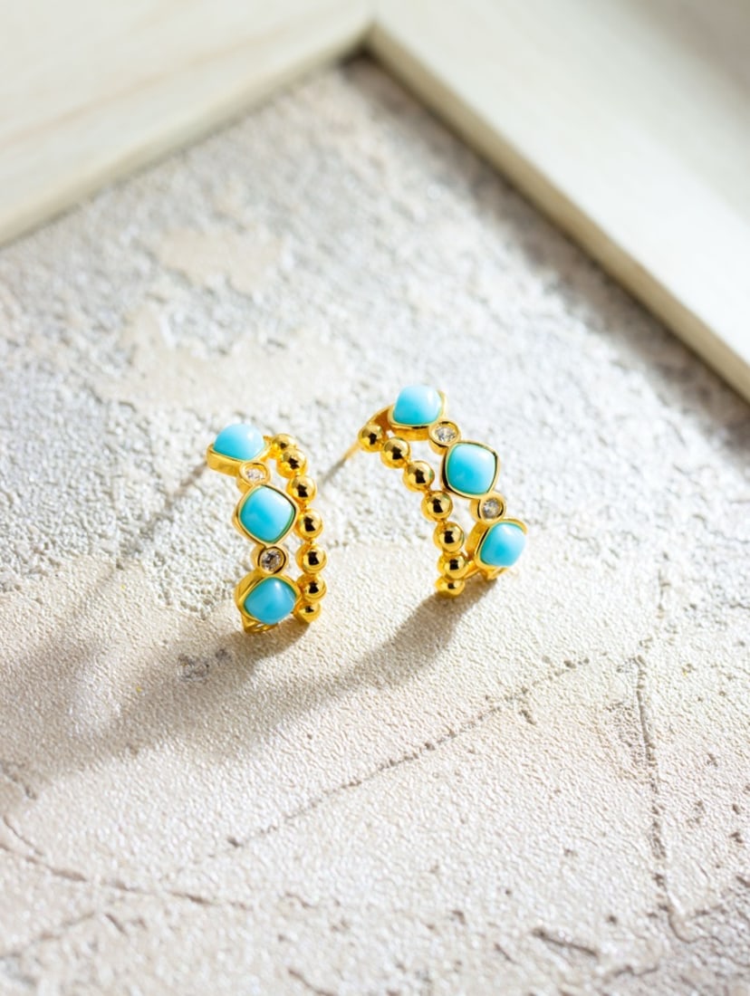 A Pair of Exquisite Sterling Silver-Gold Plated Inlaid Turquoise Earrings: A Pair of Exquisite Sterling Silver-Gold Plated Inlaid Turquoise Earrings 一对纯银镀金镶绿松石耳环
