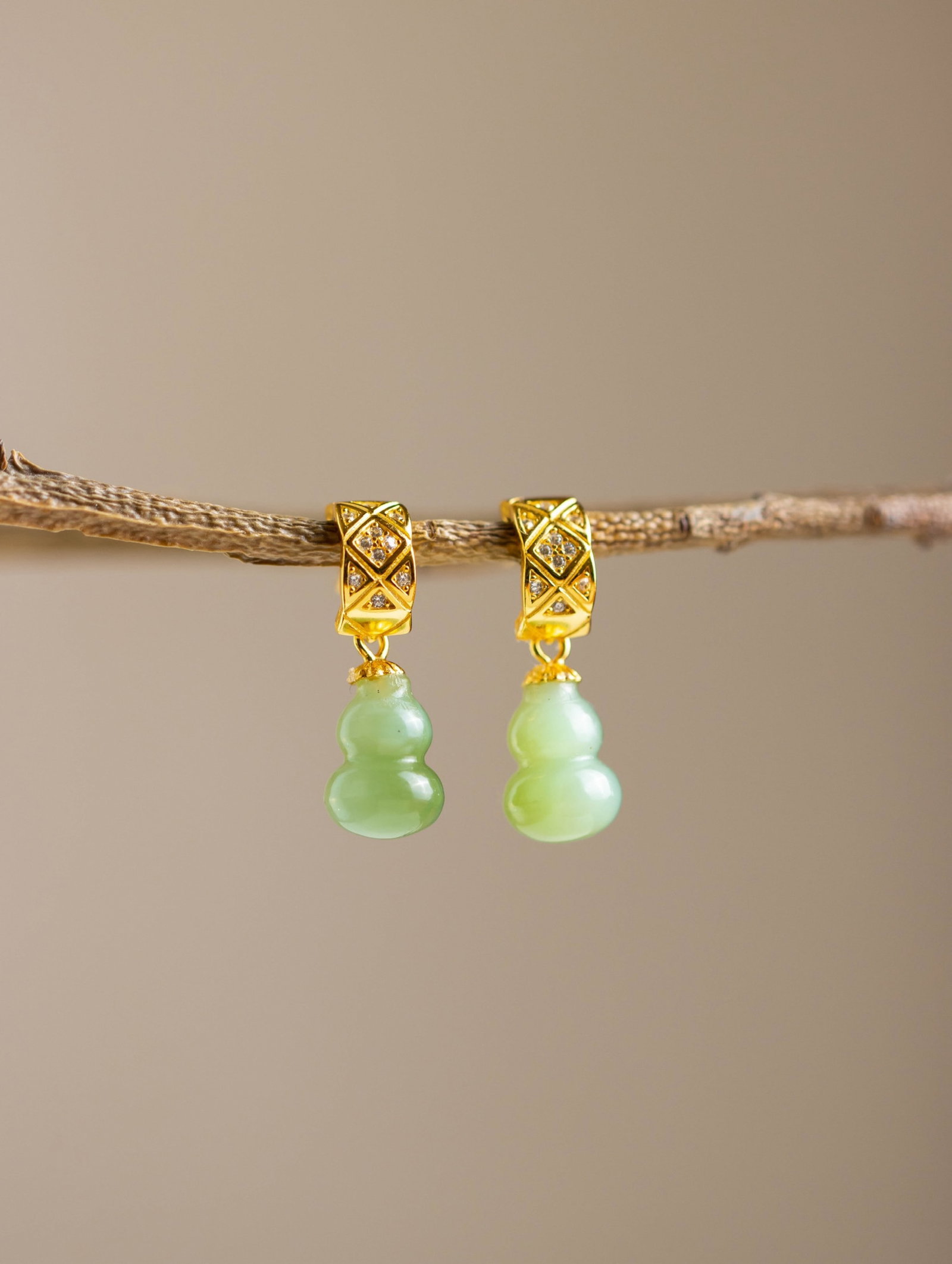 A Pair of Exquisite Sterling Silver-Gold Plated Inlaid Jasper Earrings??Inlaid Diamond