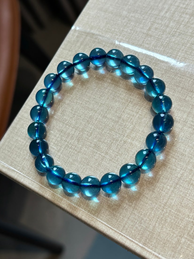 An Exquisite Aquamarine Bracelets: An Exquisite Aquamarine Bracelets,Size:8.7mm,Weight:19.9g 海蓝宝手串