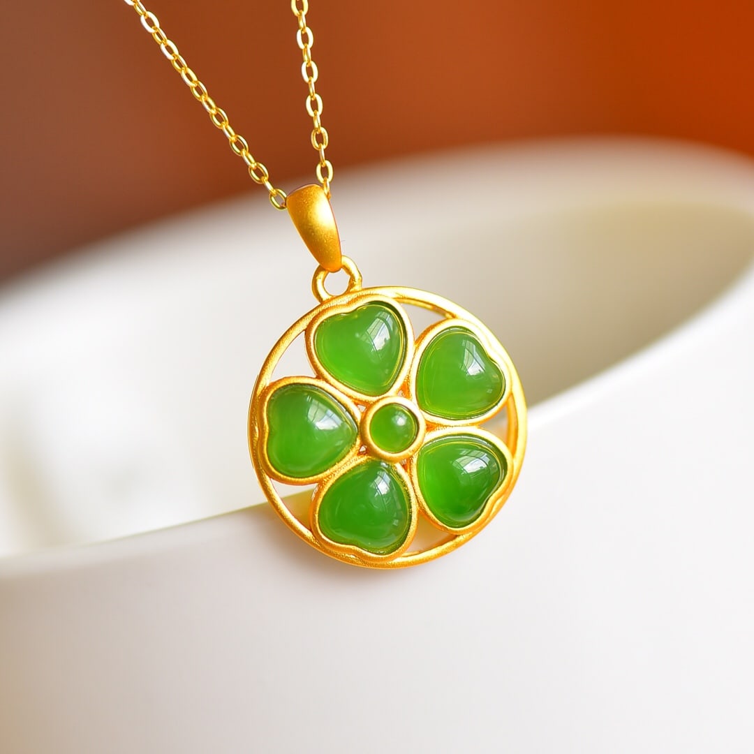 An Exquisite Sterling Silver-Gold Plated Inlaid Jasper Necklace