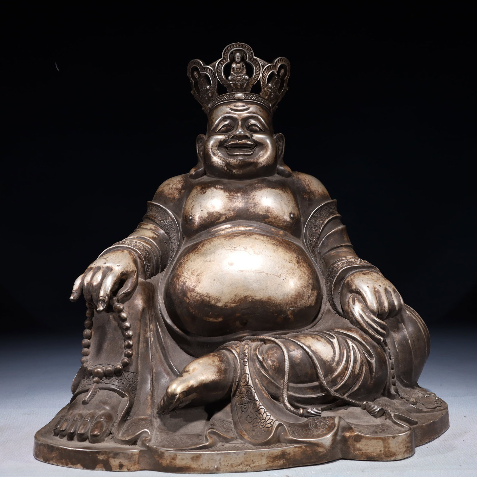 A Solemn Silver-plated Bronze Statue of Maitreya Buddha: A Solemn Silver-plated Bronze Statue of Maitreya Buddha,Qing Dynasty,China,Size:13.4inx9.4inx15.4in,Weight:6400g 铜镀银弥勒佛像,中国清ߣ