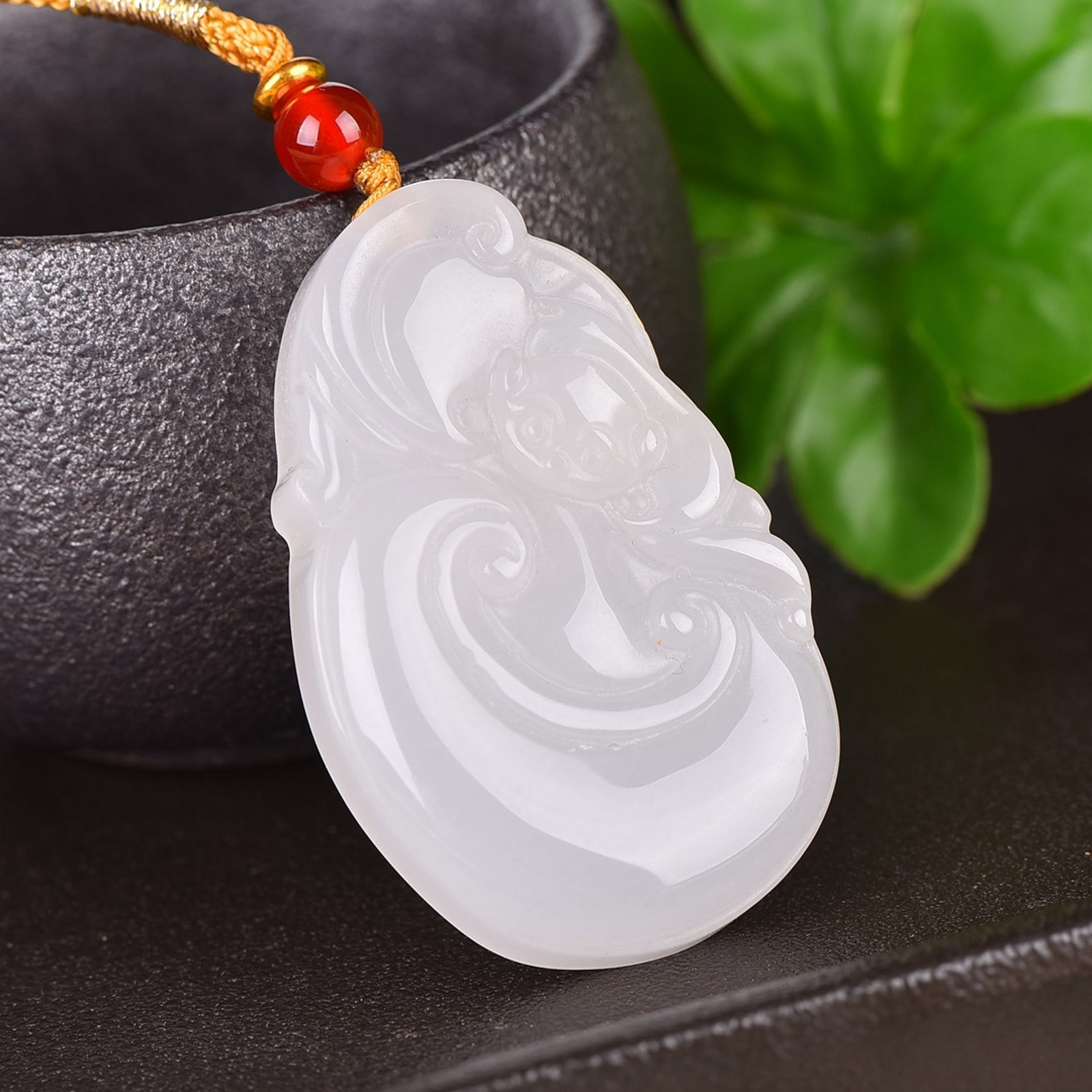 An Exquisite White Jade Auspicious Cloud Pattern Pendant - 2
