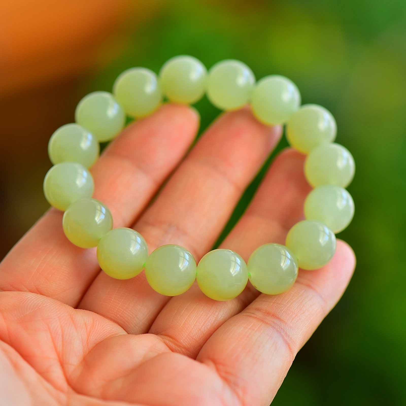An Exquisite Greenish Jade Bracelets - 4