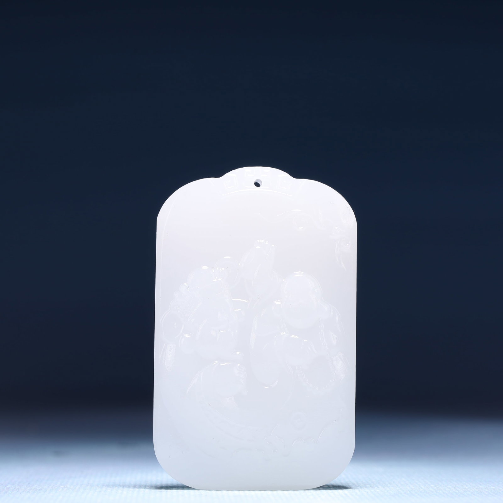 An Exquisite White Jade Statue of Maitreya Buddha Pendant: An Exquisite White Jade Statue of Maitreya Buddha Pendant,Size:1.6inx0.4inx2.4in,Weight:50g 白玉弥勒佛像牌