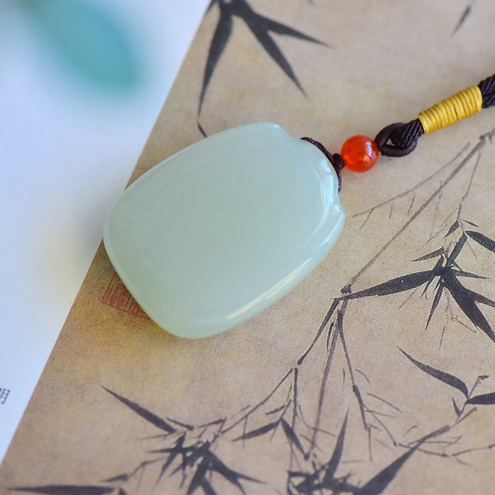 An Exquisite White Jade Pendant - 3