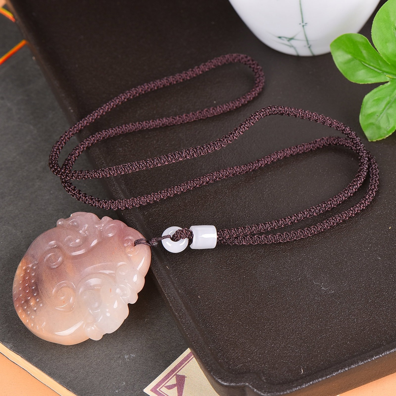 An Exquisite Red Jade Phoenix Pattern Pendant - 2