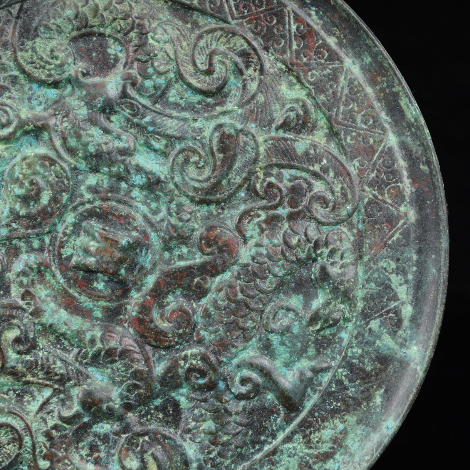 An Archaic Bronze Dragon Pattern Round Mirror - 3