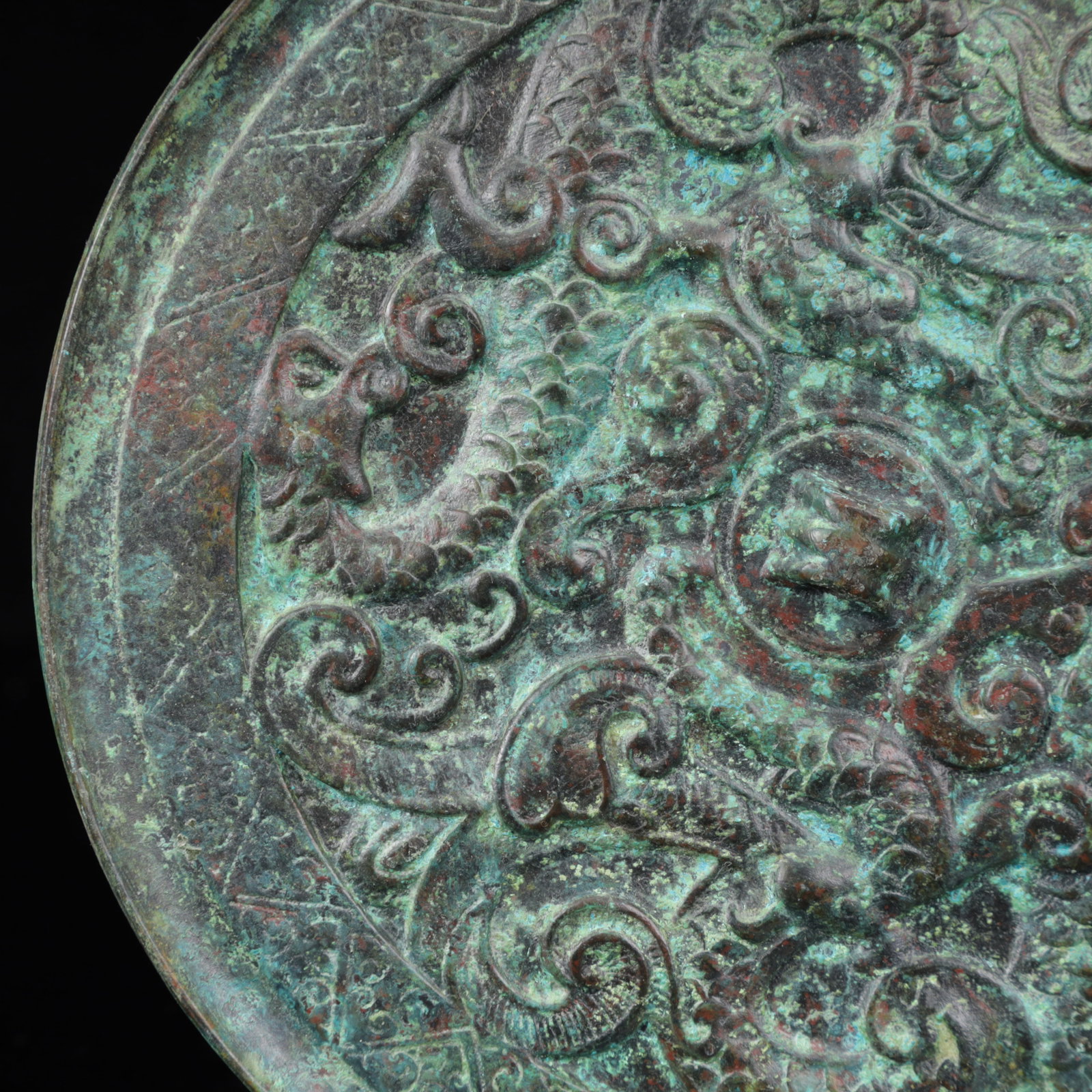 An Archaic Bronze Dragon Pattern Round Mirror - 4