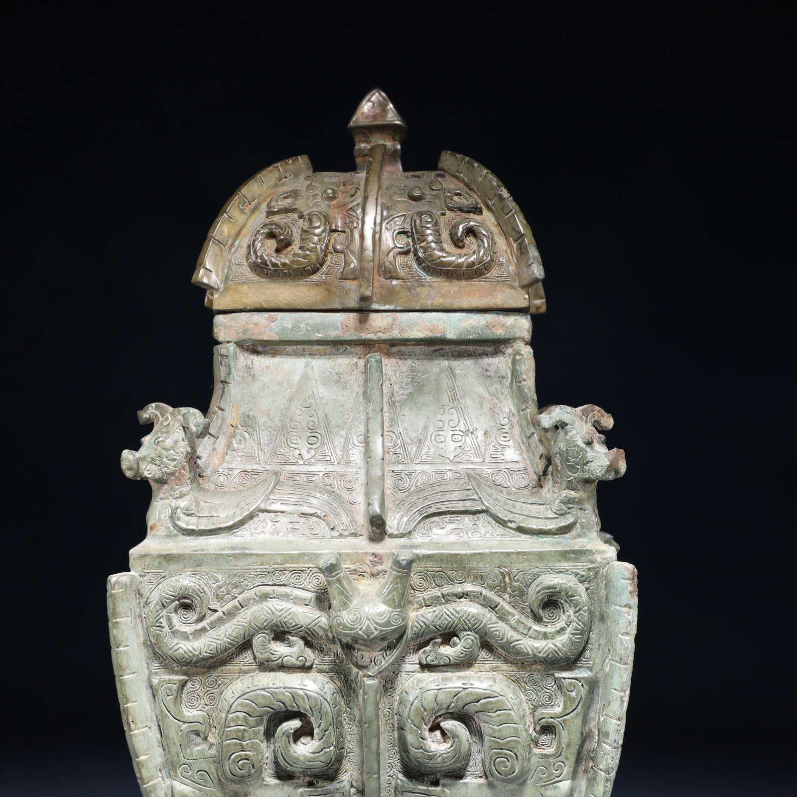 A Rare Bronze Dragon Pattern Pot - 2