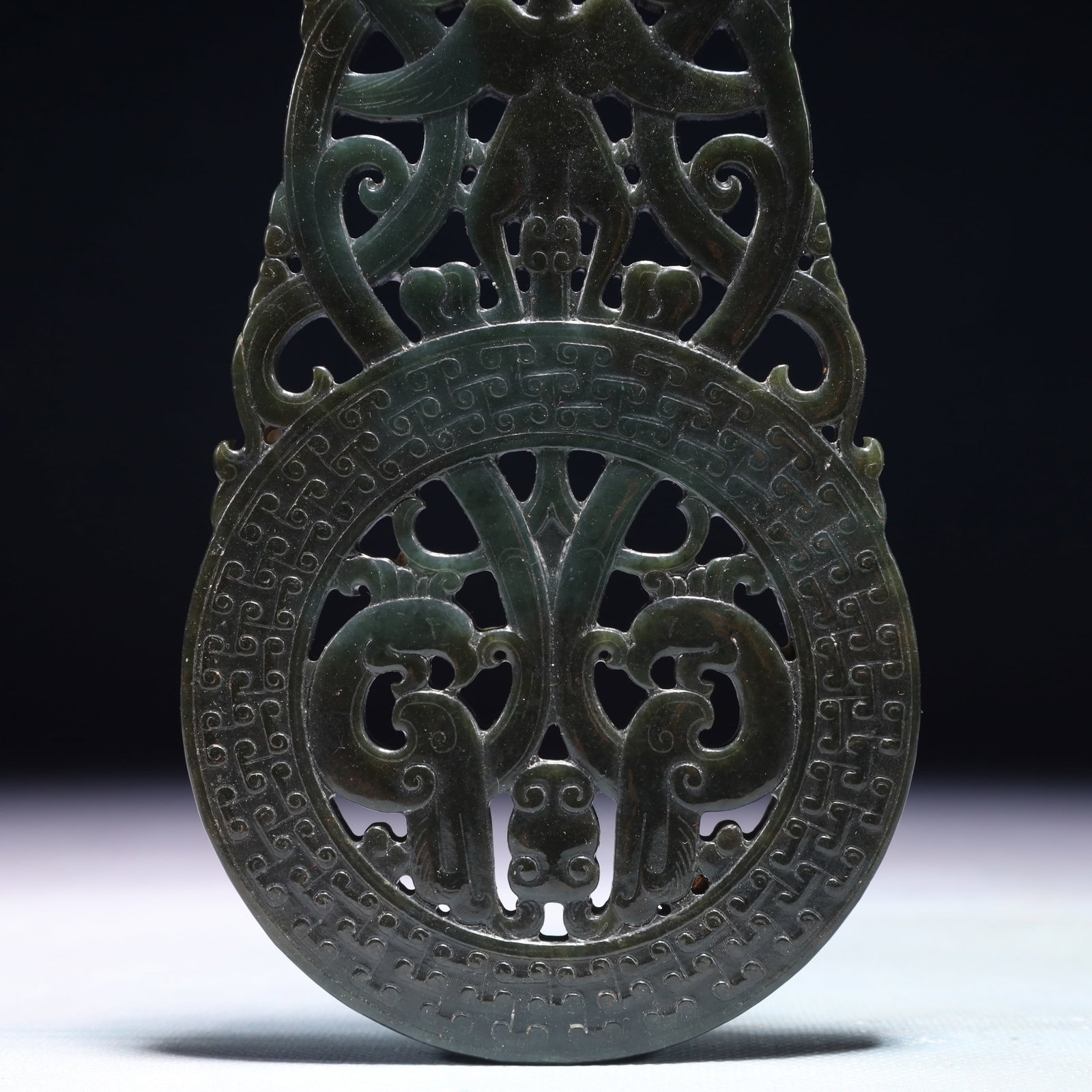 An Exquisite Jasper Figure Pattern Pendant - 3