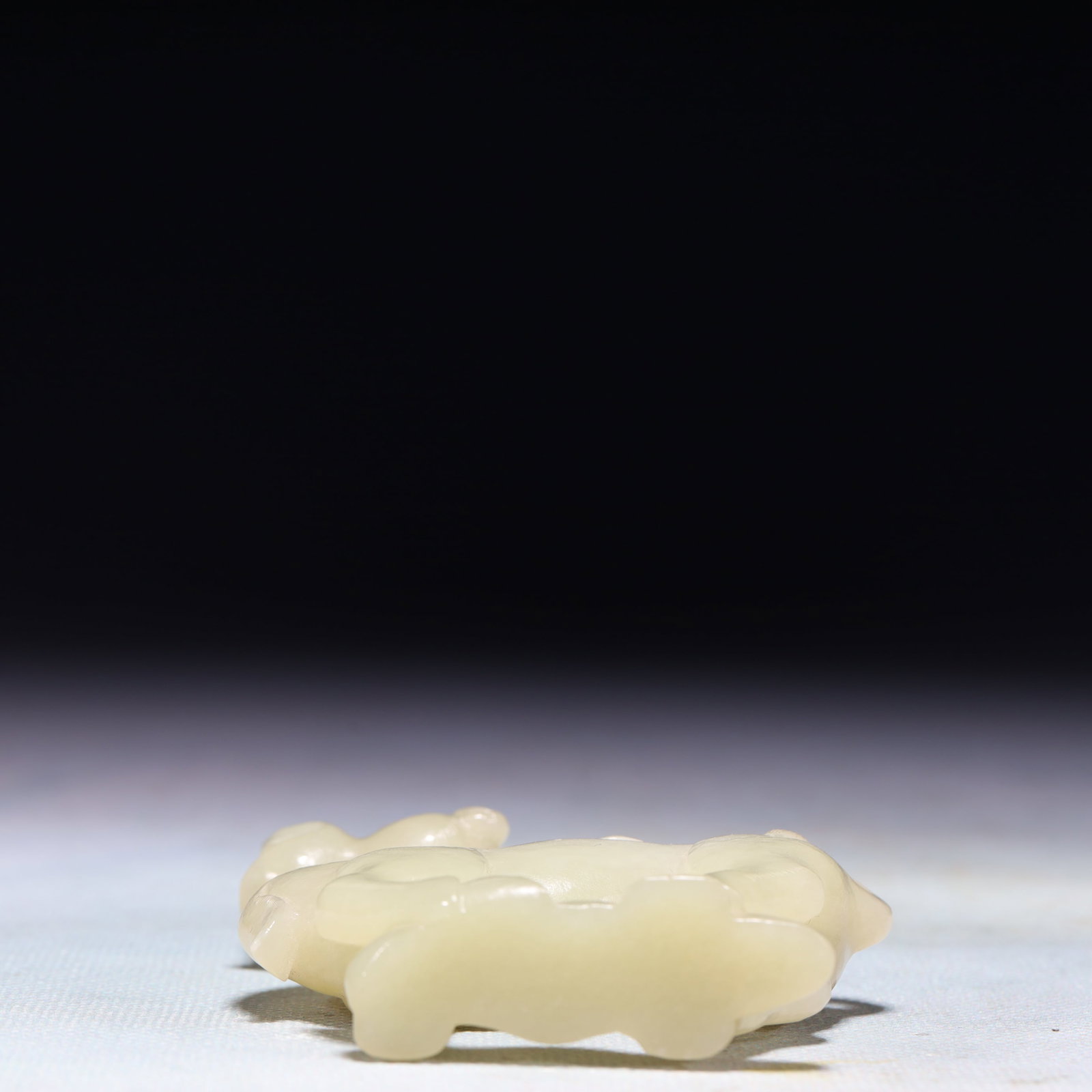 An Exquisite White Jade Camel Ornament - 8