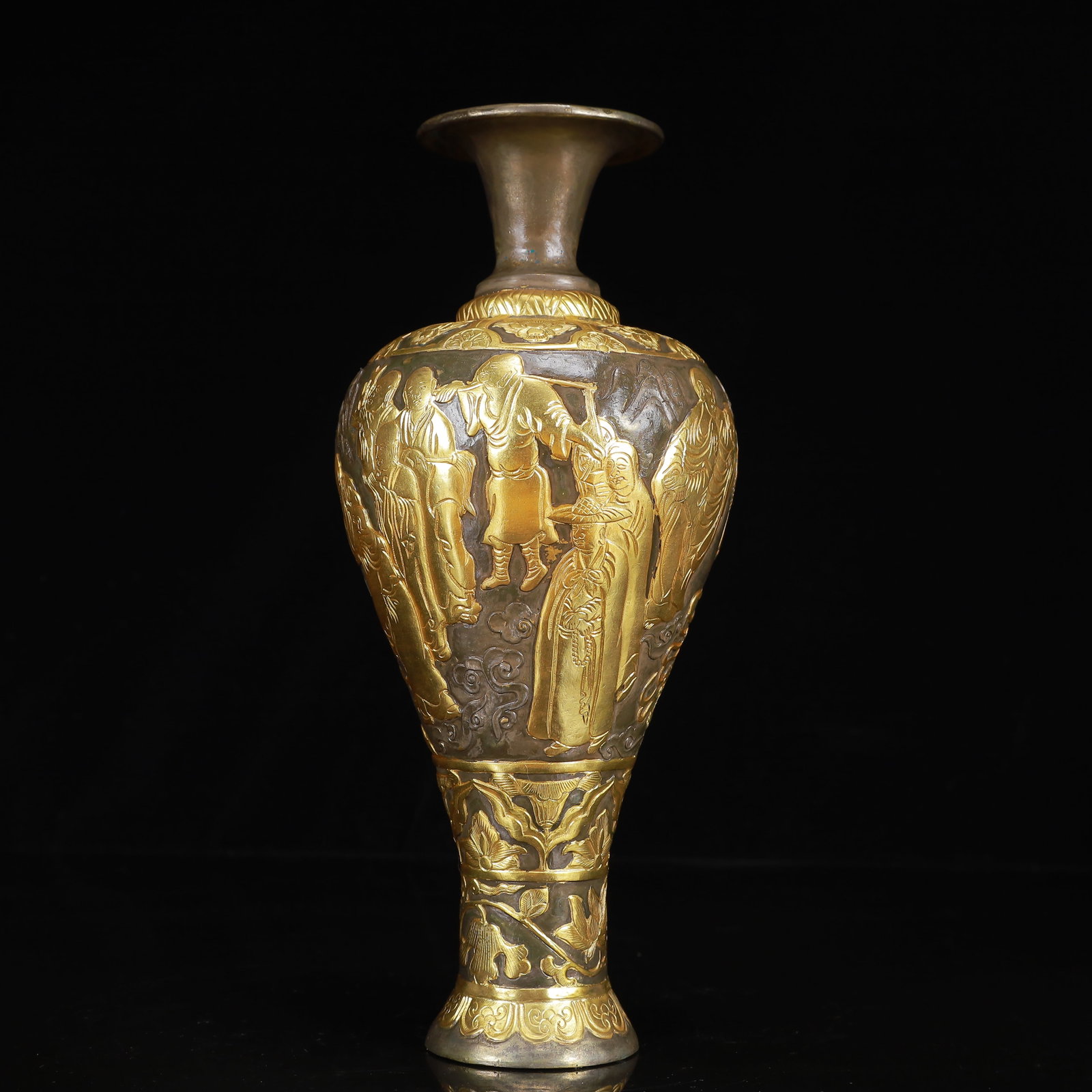 An Exquisite Gilt Silver Figure Pattern Vase - 8