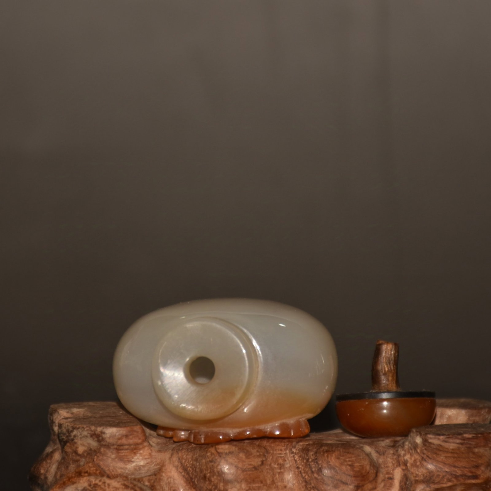 An Exquisite Agate Horse Pattern Snuff Bottle - 8