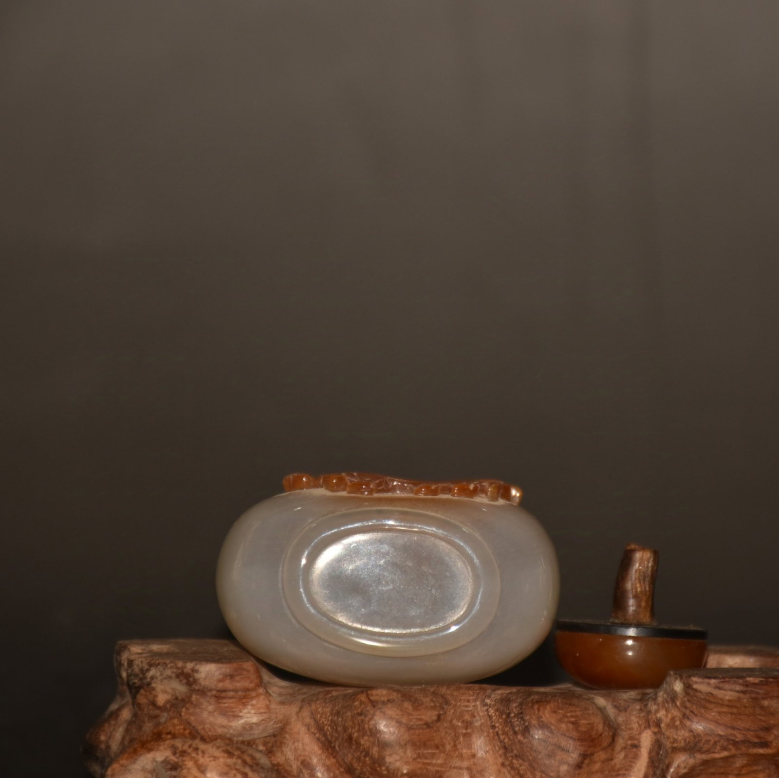 An Exquisite Agate Horse Pattern Snuff Bottle - 9