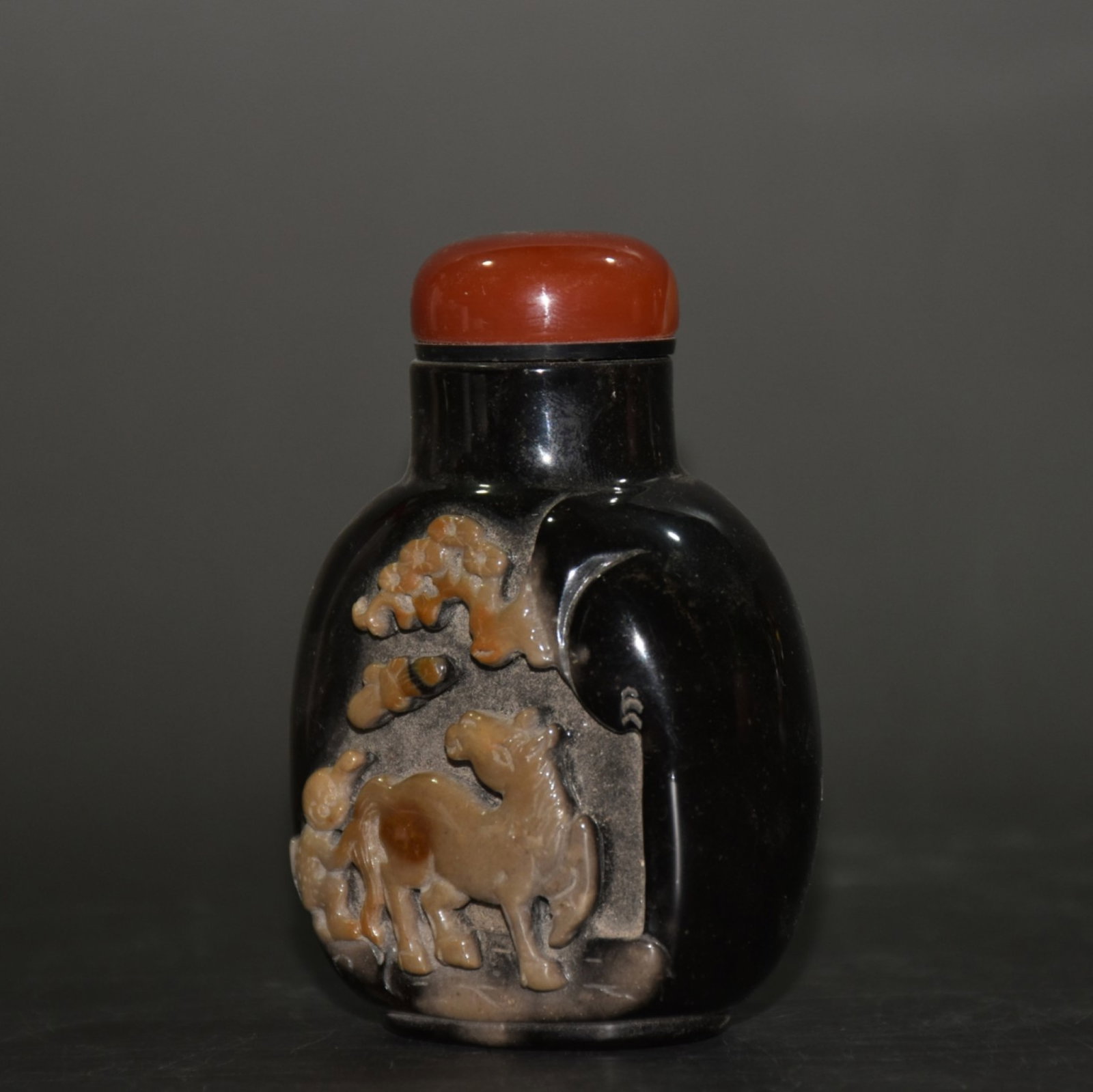 An Exquisite Agate Horse Pattern Snuff Bottle - 2