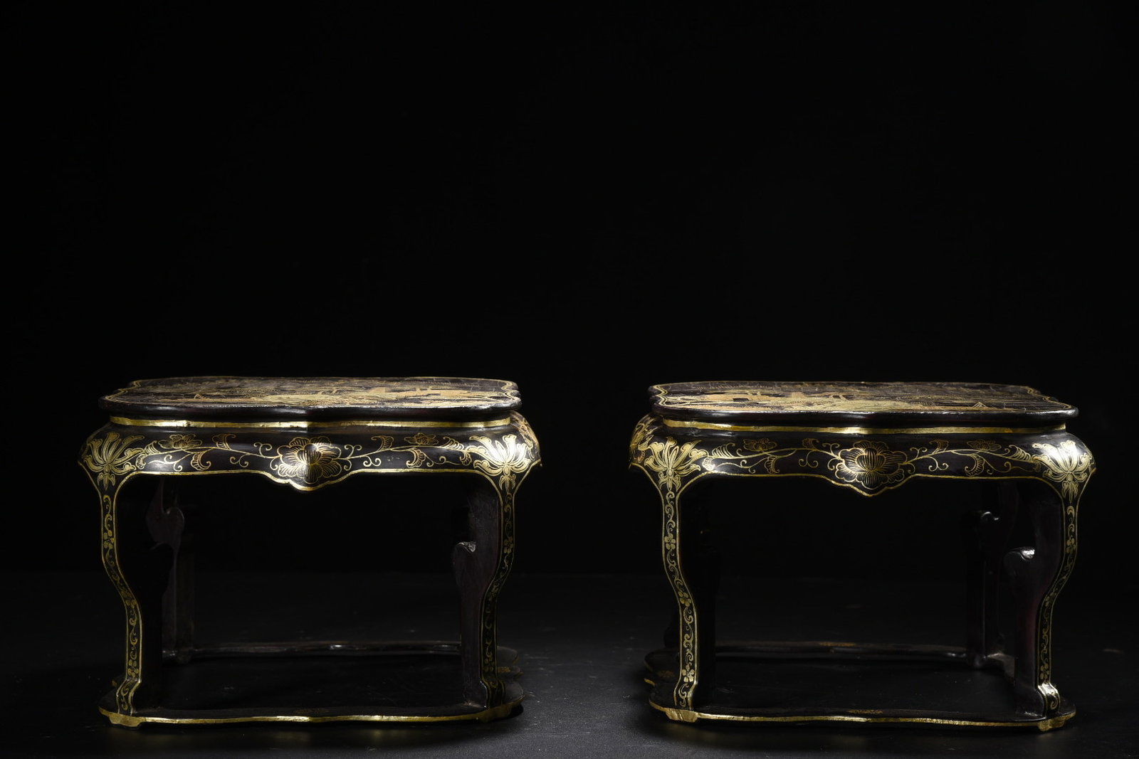 A Pair of Exquisite Carved Lacquer Painted Gold Landscape Pattern Flower Stands (1 of 9)