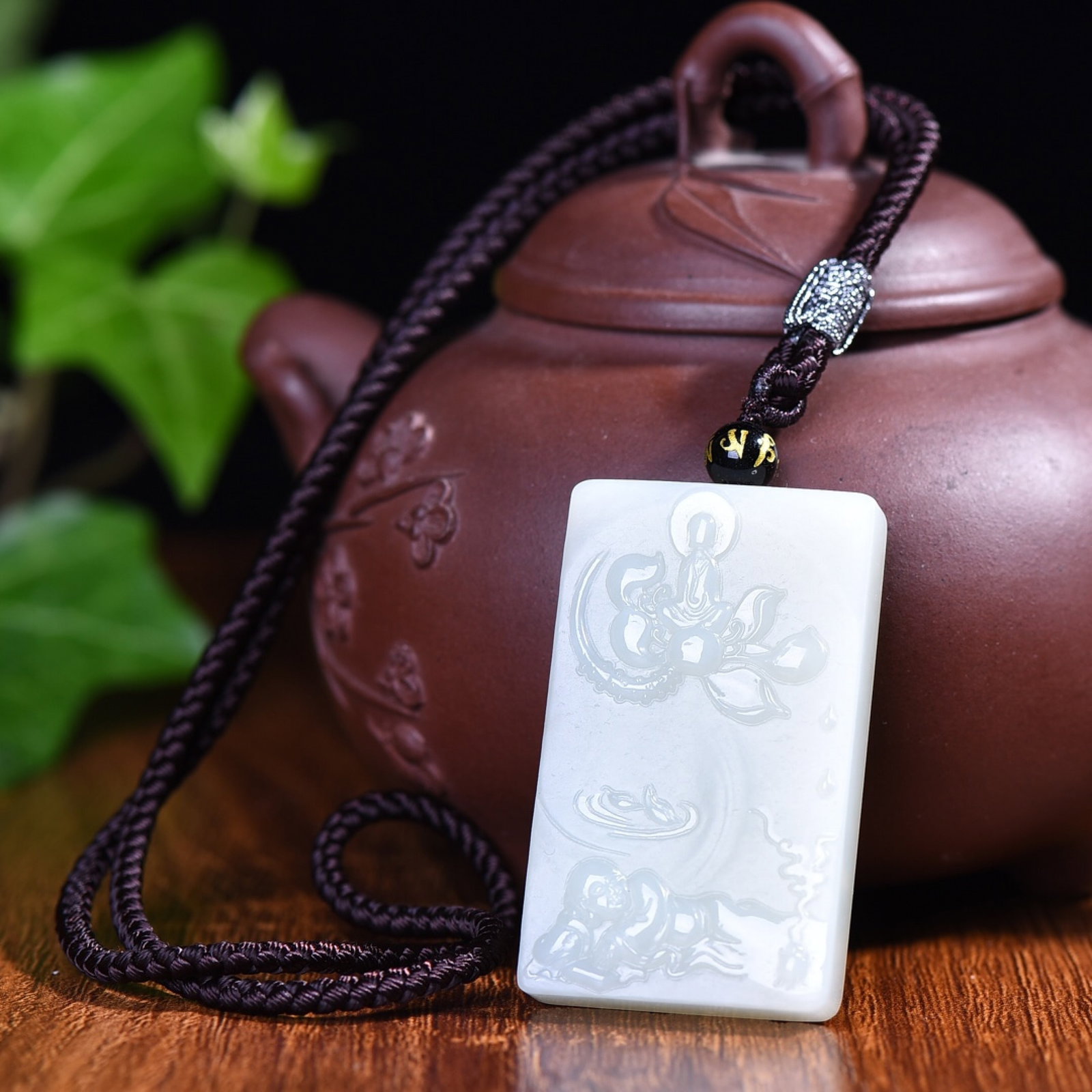 An Exquisite White Jade Buddha Pattern Pendant - 4