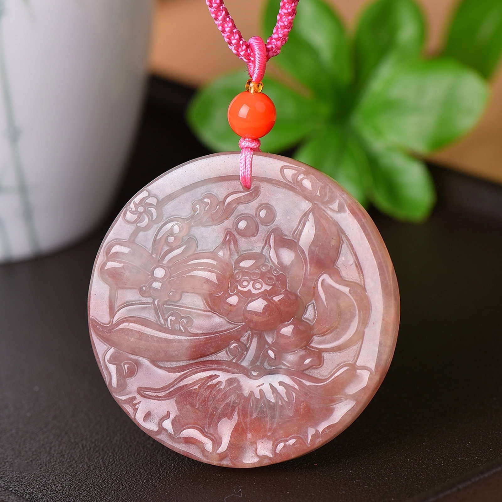 An Exquisite Red Jade Flower Pattern Pendant: An Exquisite Red Jade Flower Pattern Pendant,Size:52mmx52mm 红玉花卉纹挂件