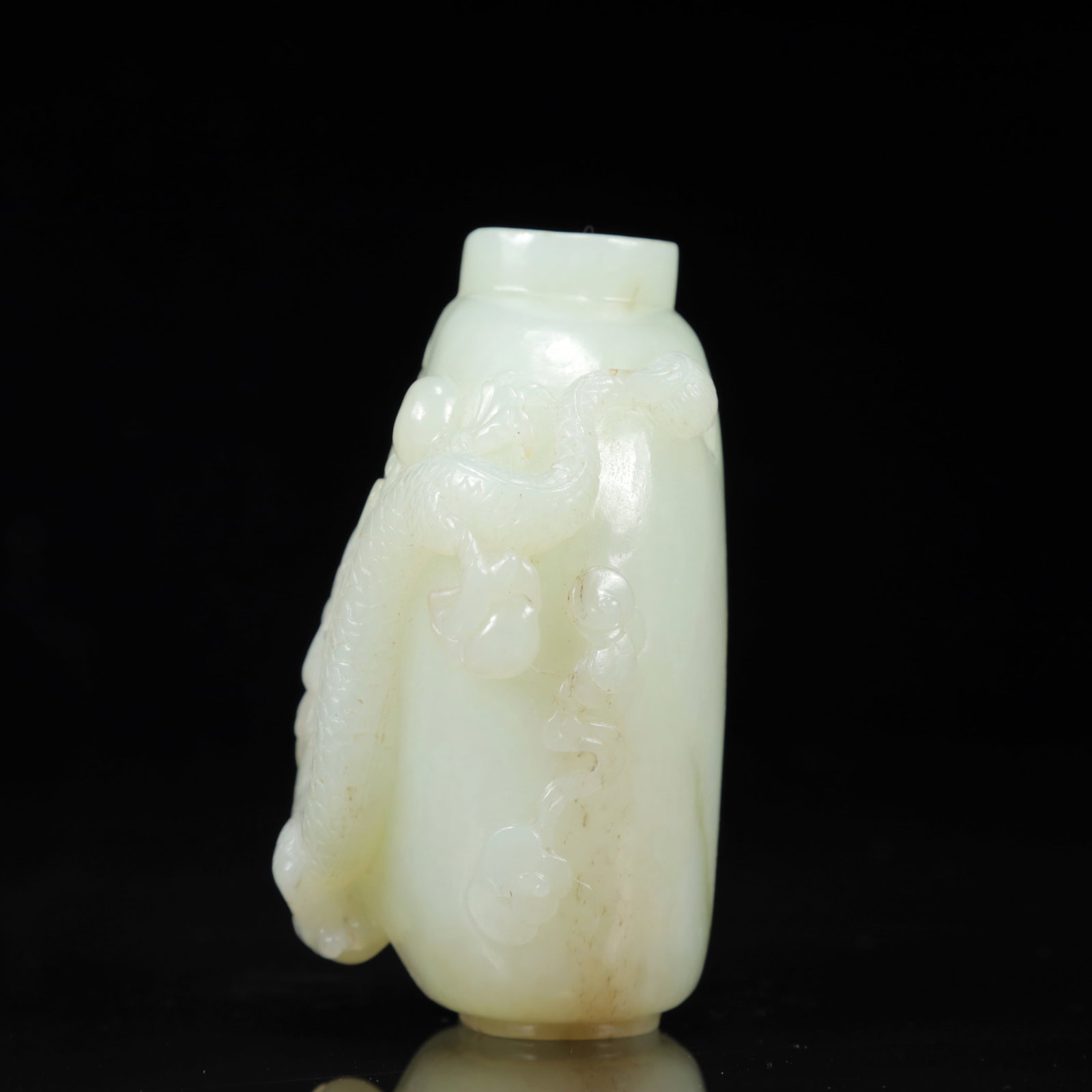 An Exquisite White Jade Dragon Pattern Snuff Bottle - 3