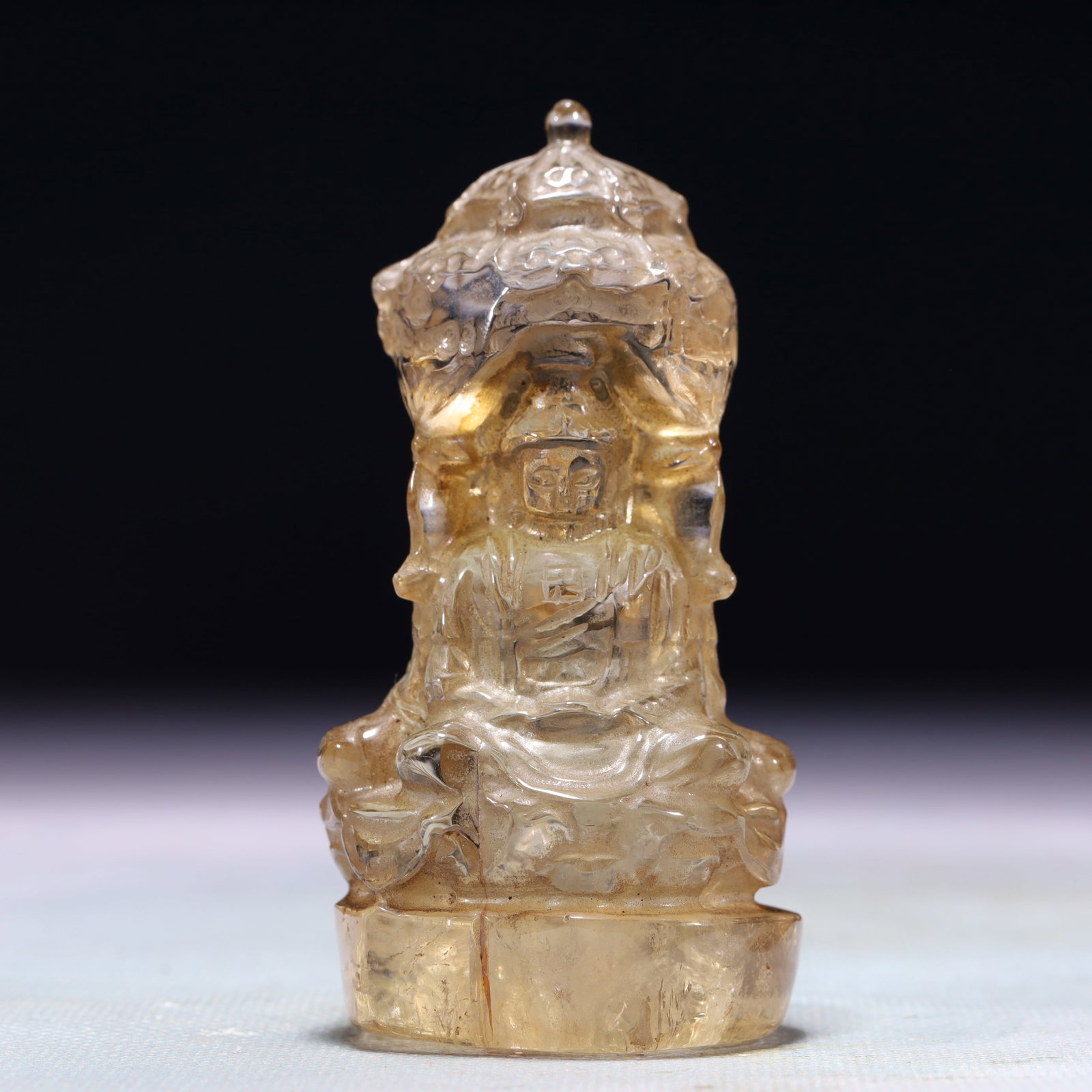 An Exquisite Crystal Statue of Sakyamuni: An Exquisite Crystal Statue of Sakyamuni,Qing Dynasty,China,Size:1.6inx1.4inx3.5in,Weight:191.6g 水晶如来像,中国清代