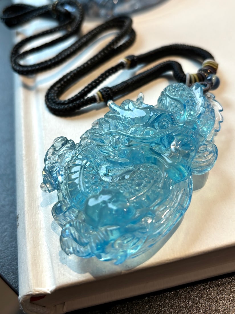 An Exquisite Aquamarine Dragon Pendant: An Exquisite Aquamarine Dragon Pendant,Size:77mmx53mmx18mm70g 海蓝宝龙吊坠