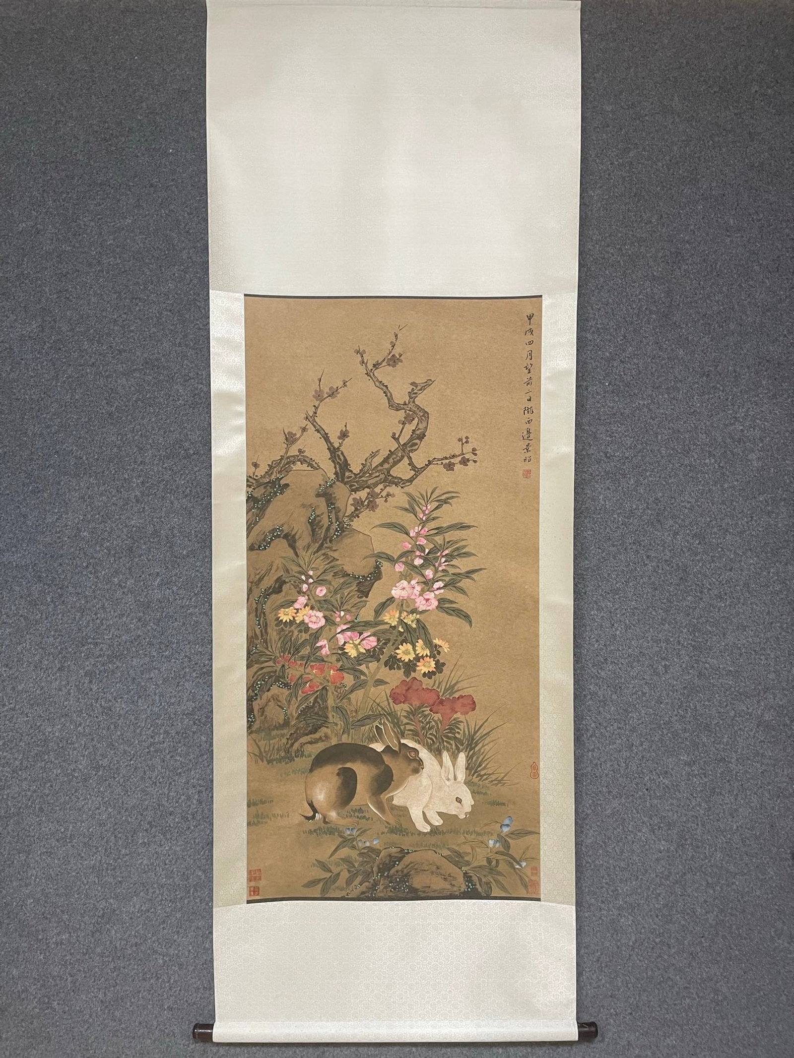 A Chinese Vertical Scroll Ink Painting of Flower on Paper: A Chinese Vertical Scroll Ink Painting of Flower on Paper,Bian Jingzhao,Size:26inx52.8in 一幅中国水墨花卉画立轴,边景਷