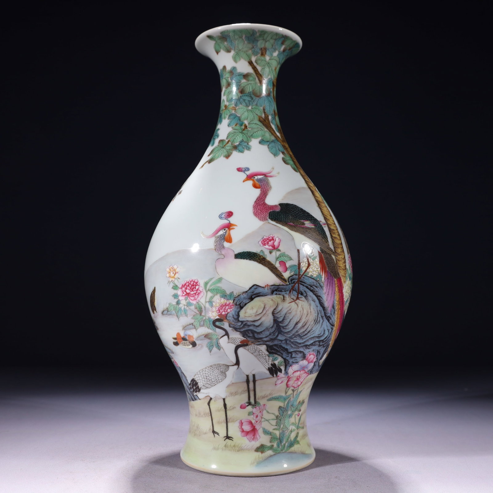 An Exquisite Enamel Flower and Phoenix Pattern Vase,with poem: An Exquisite Enamel Flower and Phoenix Pattern Vase,with poem,Qing Dynasty,China,Yongzheng Six-character Mark,Size:5.9inx13.8in,Weight:3450g 珐琅彩花卉凤纹