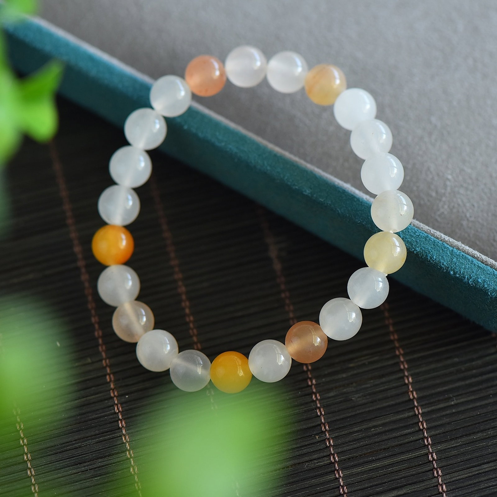 An Exquisite Multi-Gem Bracelets - 2
