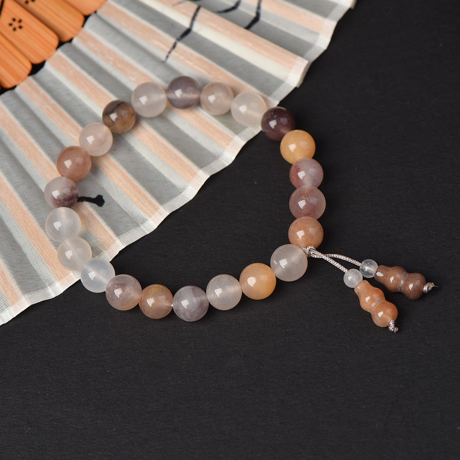 An Exquisite White Jade Bracelets - 2