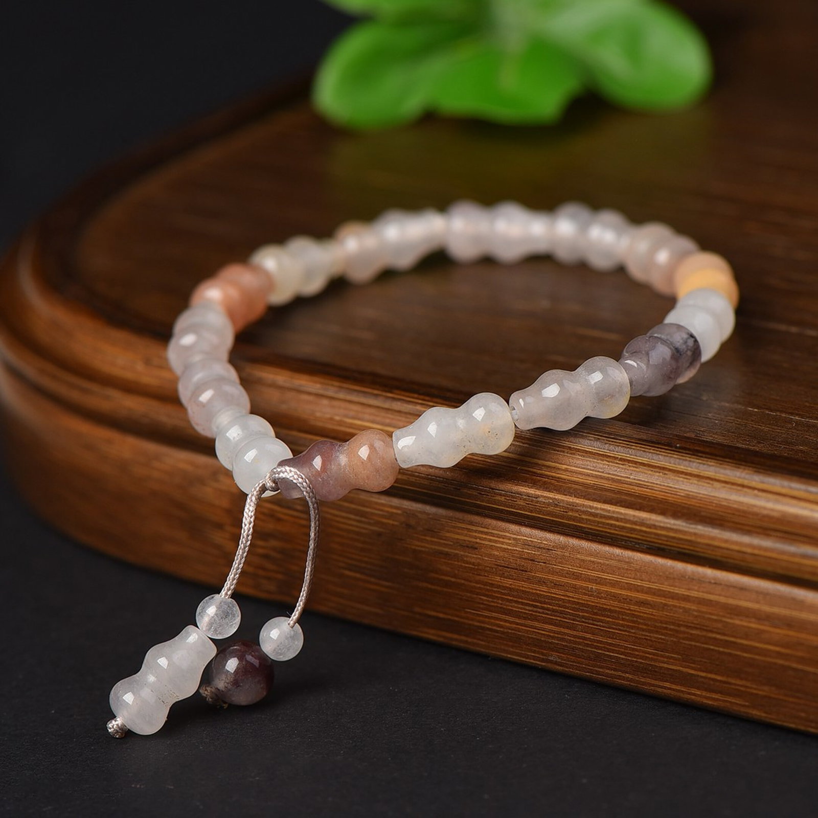 An Exquisite White Jade Gourd Pattern Bracelets - 2