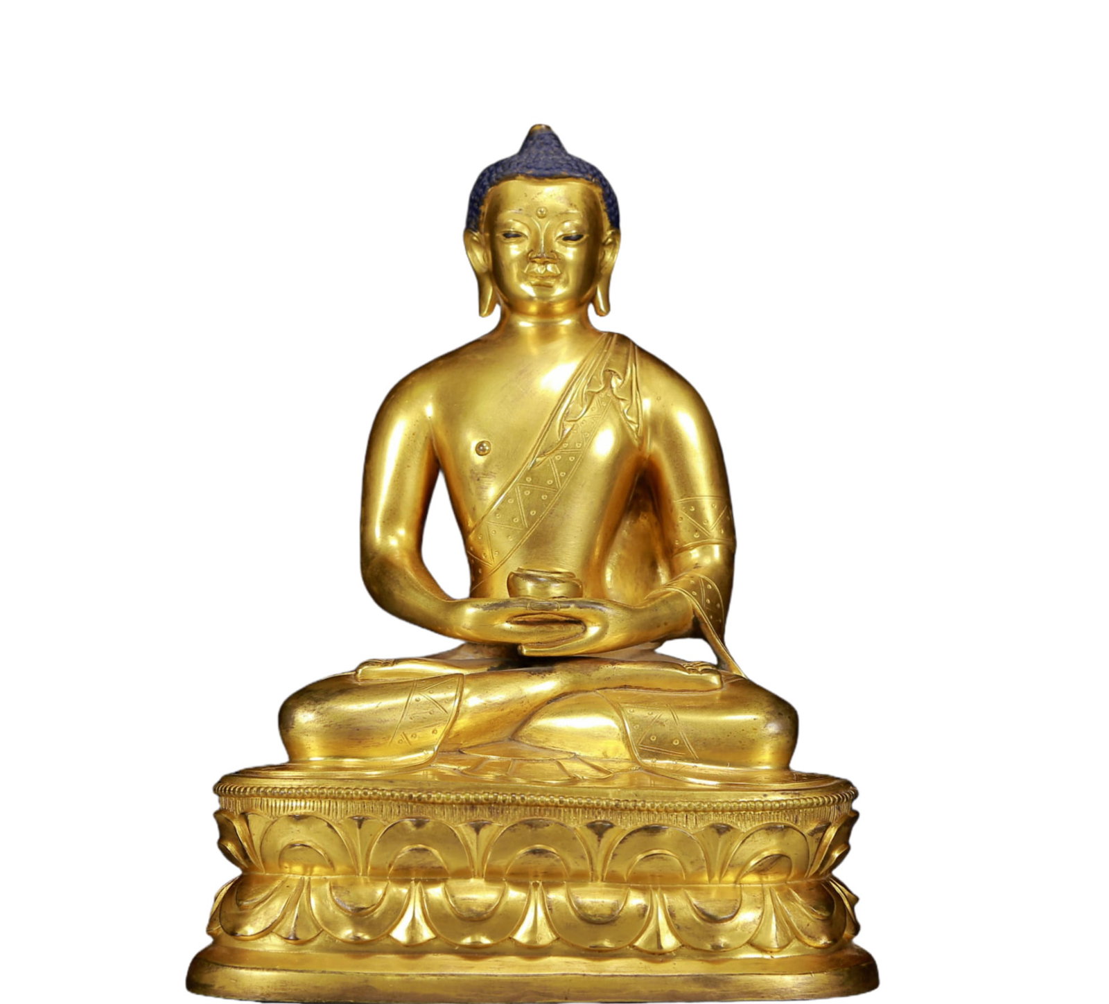 An Exquisite Gilt Bronze Statue of Sakyamuni: An Exquisite Gilt Bronze Statue of Sakyamuni,Ming Dynasty, China,Size:7.3inx5.1inx9.8in,Weight:4340g 铜鎏金释迦摩尼像，明代
